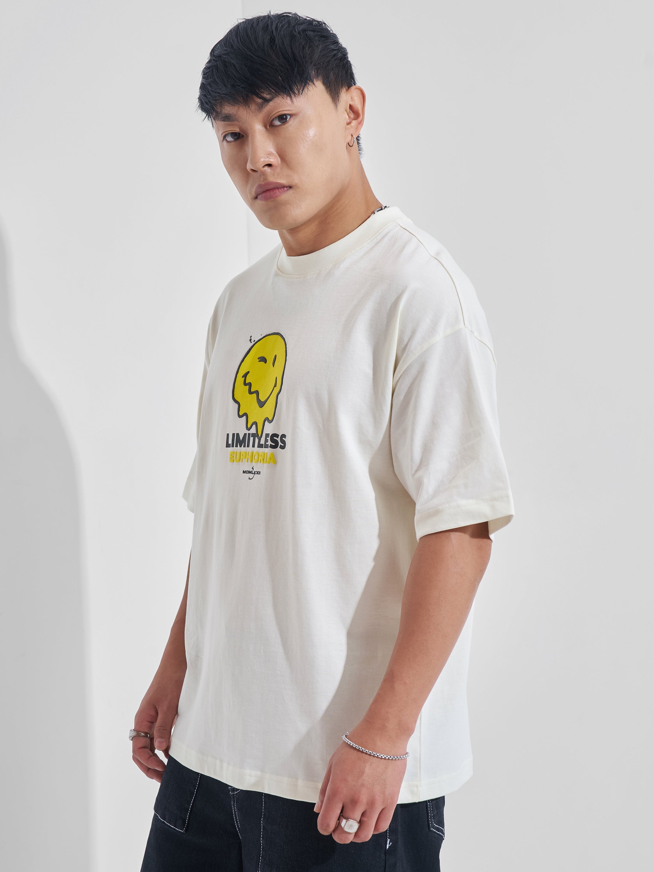 Highlander Men Off White SmileyWorld® Printed Round Neck Oversized Fit T-Shirt - Off White - Image 4