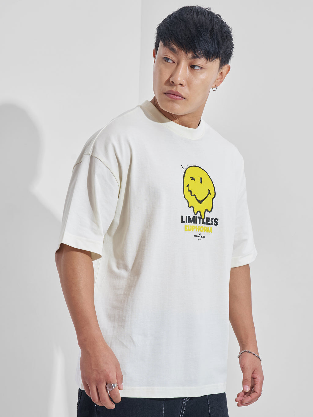 Highlander Men Off White SmileyWorld® Printed Round Neck Oversized Fit T-Shirt - Off White - Image 6