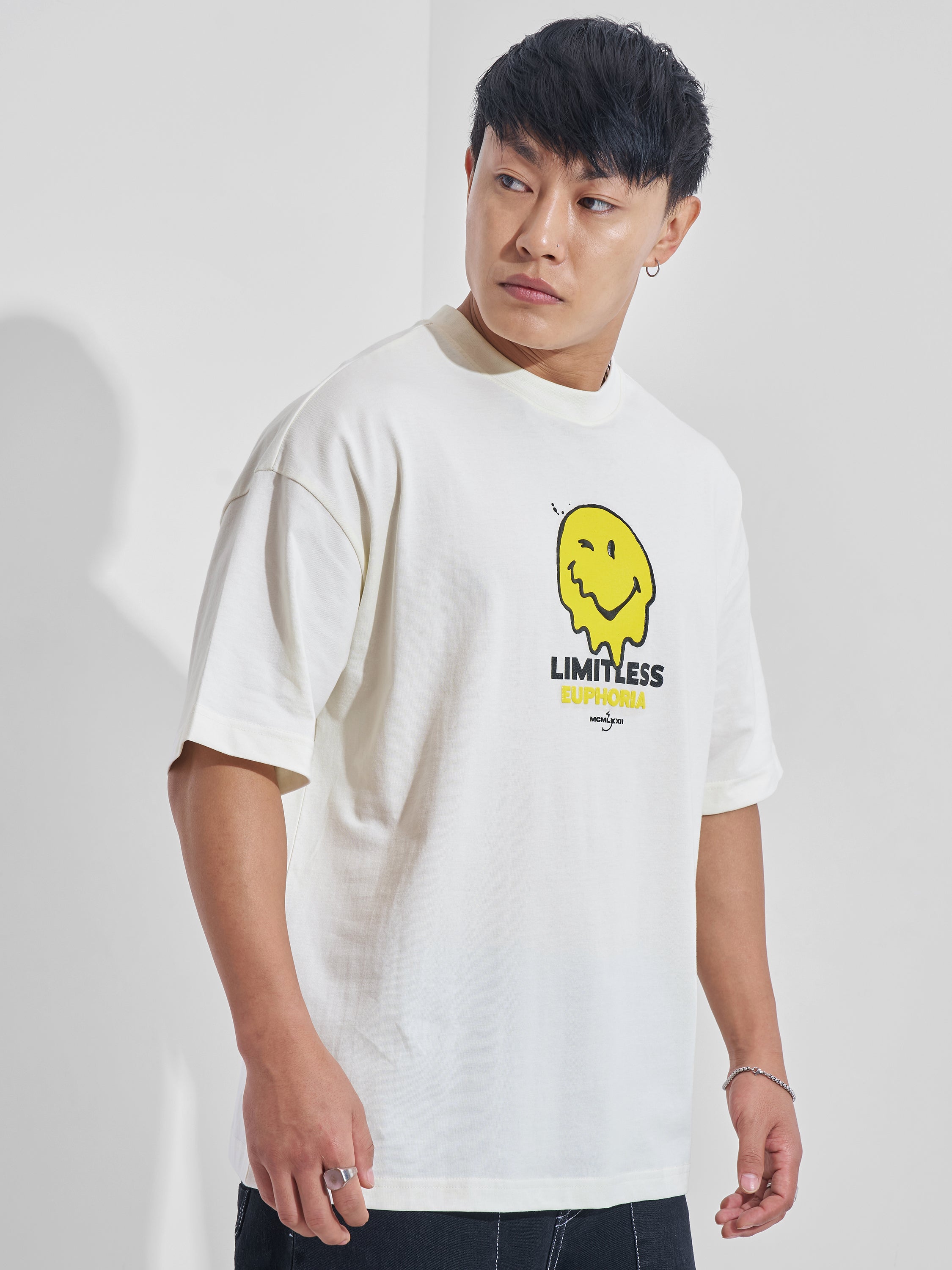 Highlander Men Off White SmileyWorld® Printed Round Neck Oversized Fit T-Shirt - Off White - Image 6