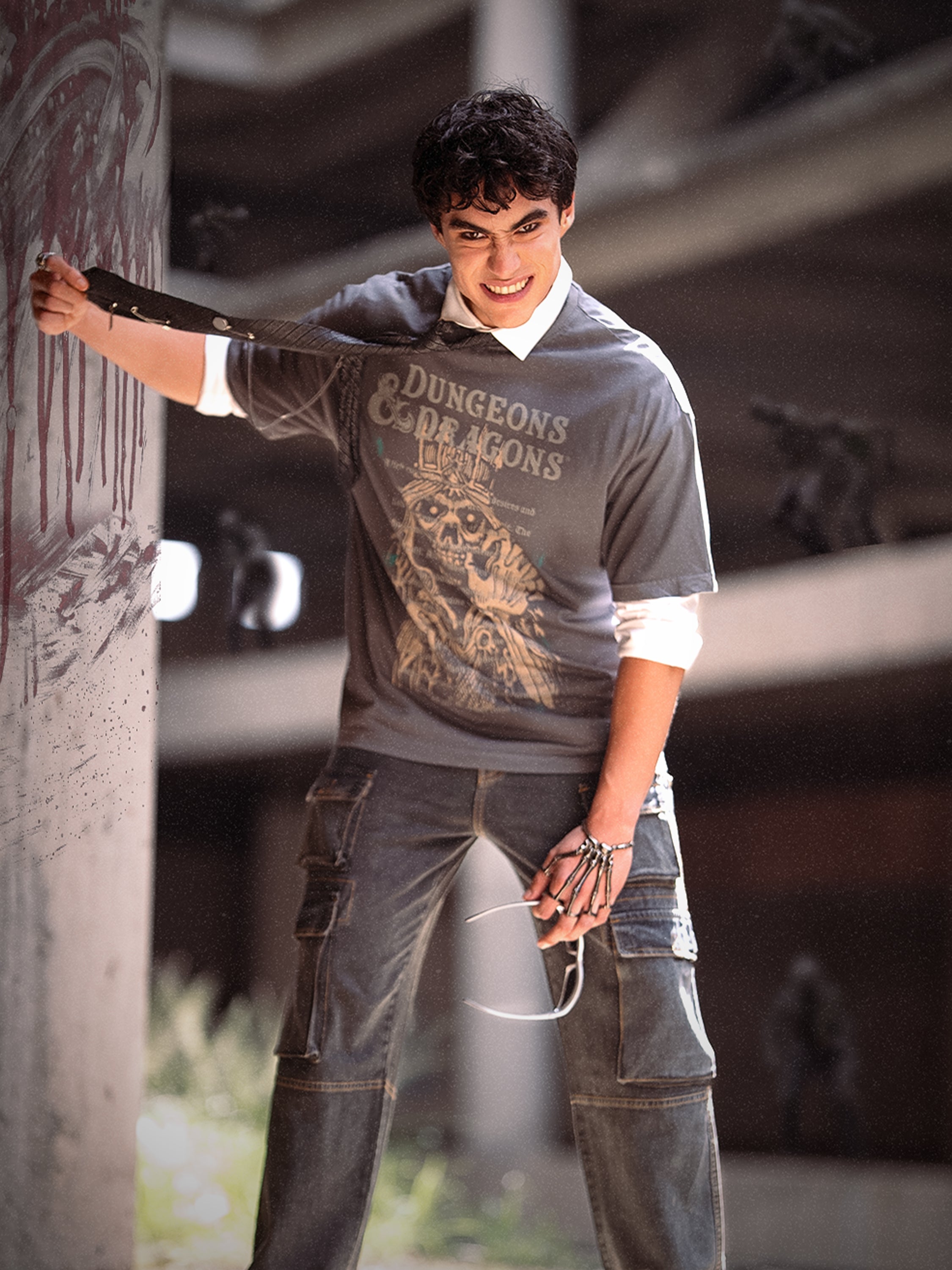 Highlander Men Grey Dungeons And Dragons Printed Round Neck Oversized Fit T-Shirt - Grey - Image 2
