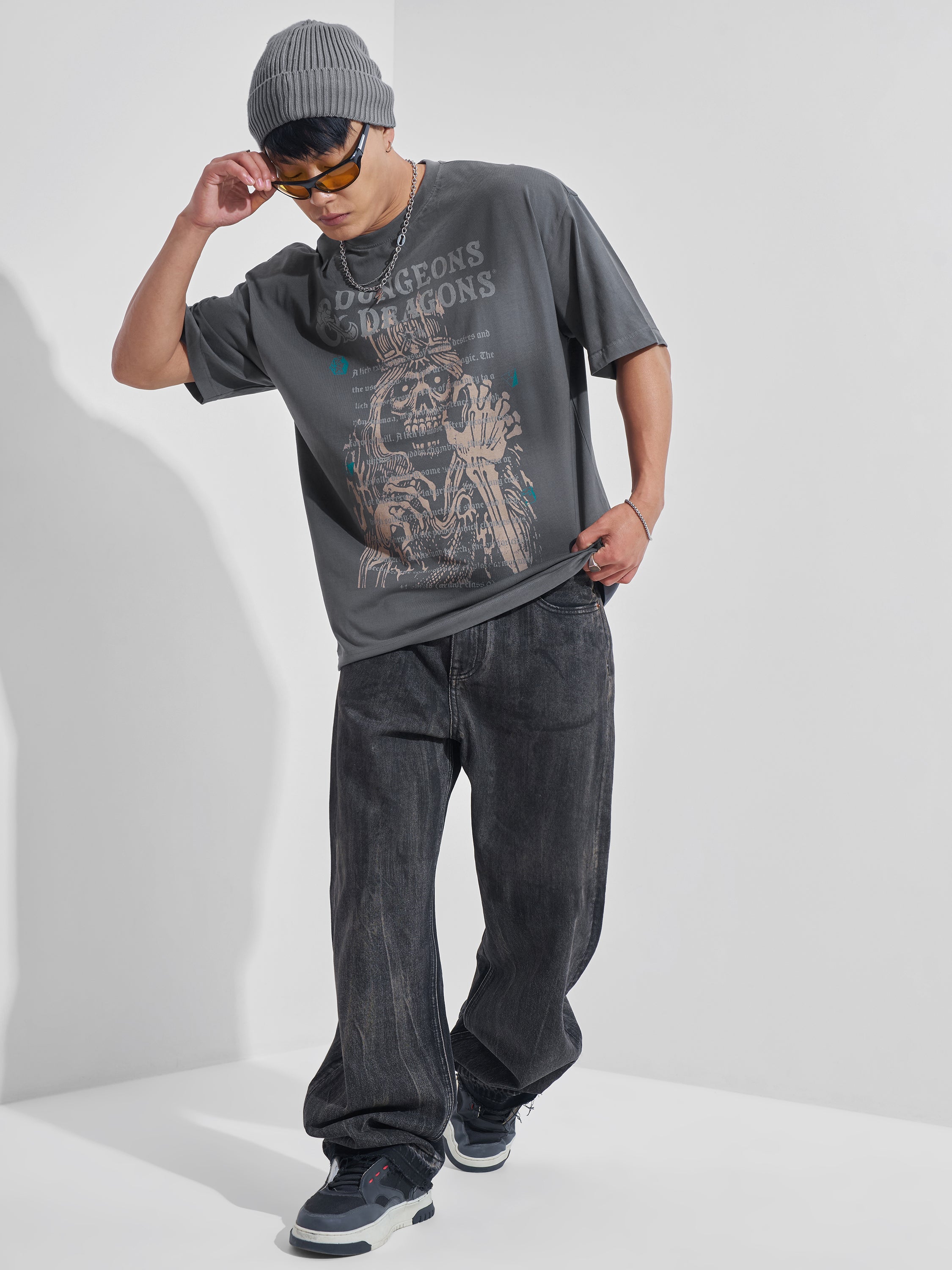 Highlander Men Grey Dungeons And Dragons Printed Round Neck Oversized Fit T-Shirt - Grey - Image 5
