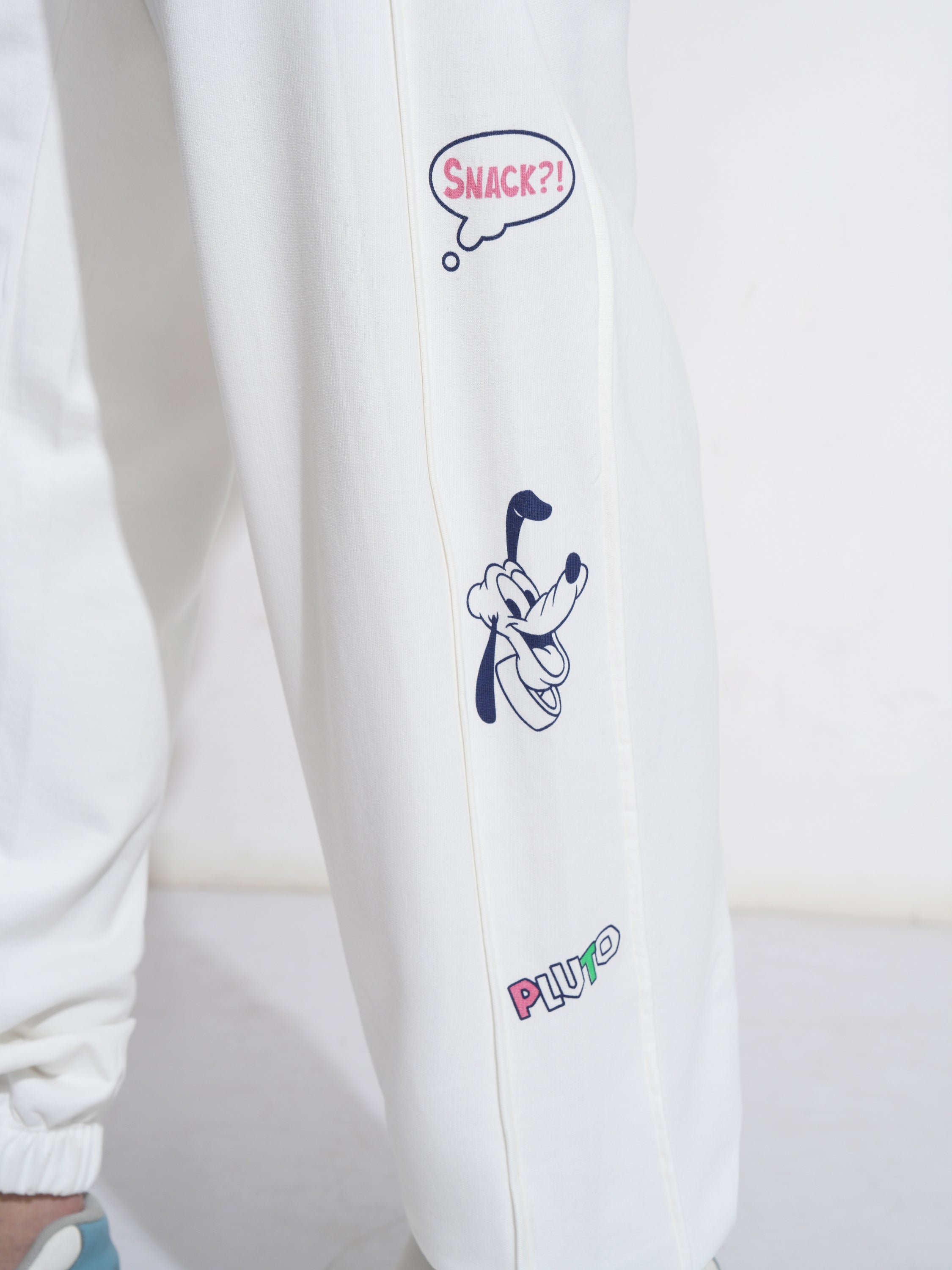 Disney By Highlander Men Off White Mickey Mouse Loose Fit Solid Joggers - Off White - Image 7