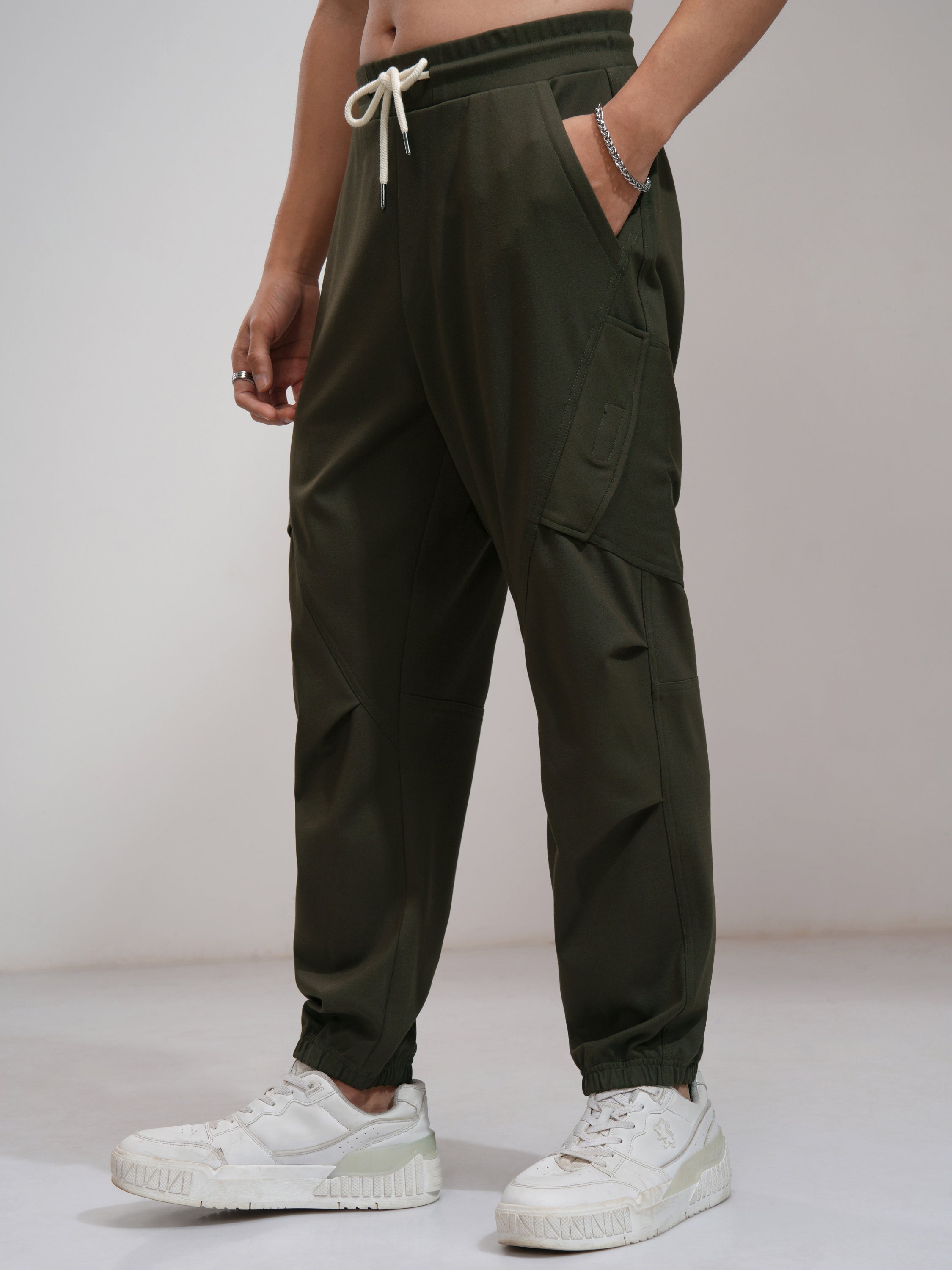 Highlander Men Olive Tapered Fit Solid Joggers - Olive - Image 4