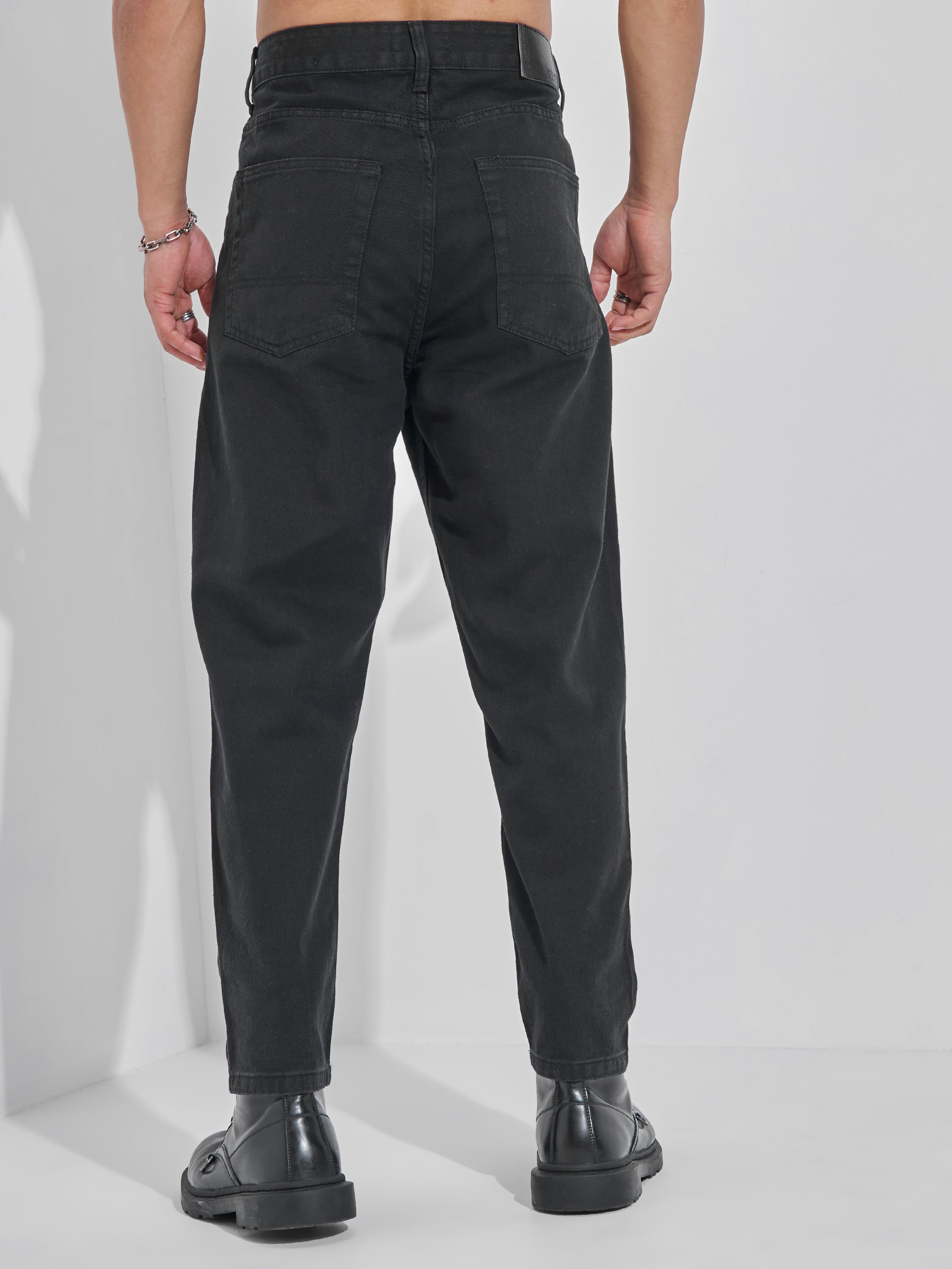 Highlander Men Black Tapered Fit Stretchable Jeans - Black - Image 3