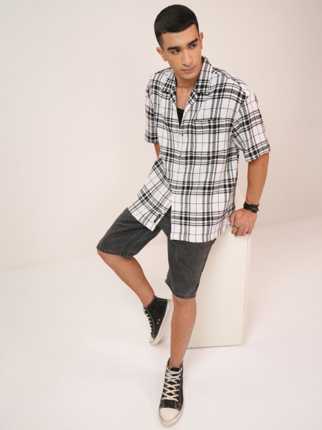 Highlander Men White Checked Oversized Fit Casual Shirt - White - Image 2
