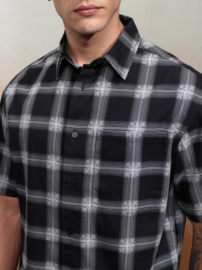 Highlander Men Black Checked Oversized Fit Casual Shirt - Black - Image 5