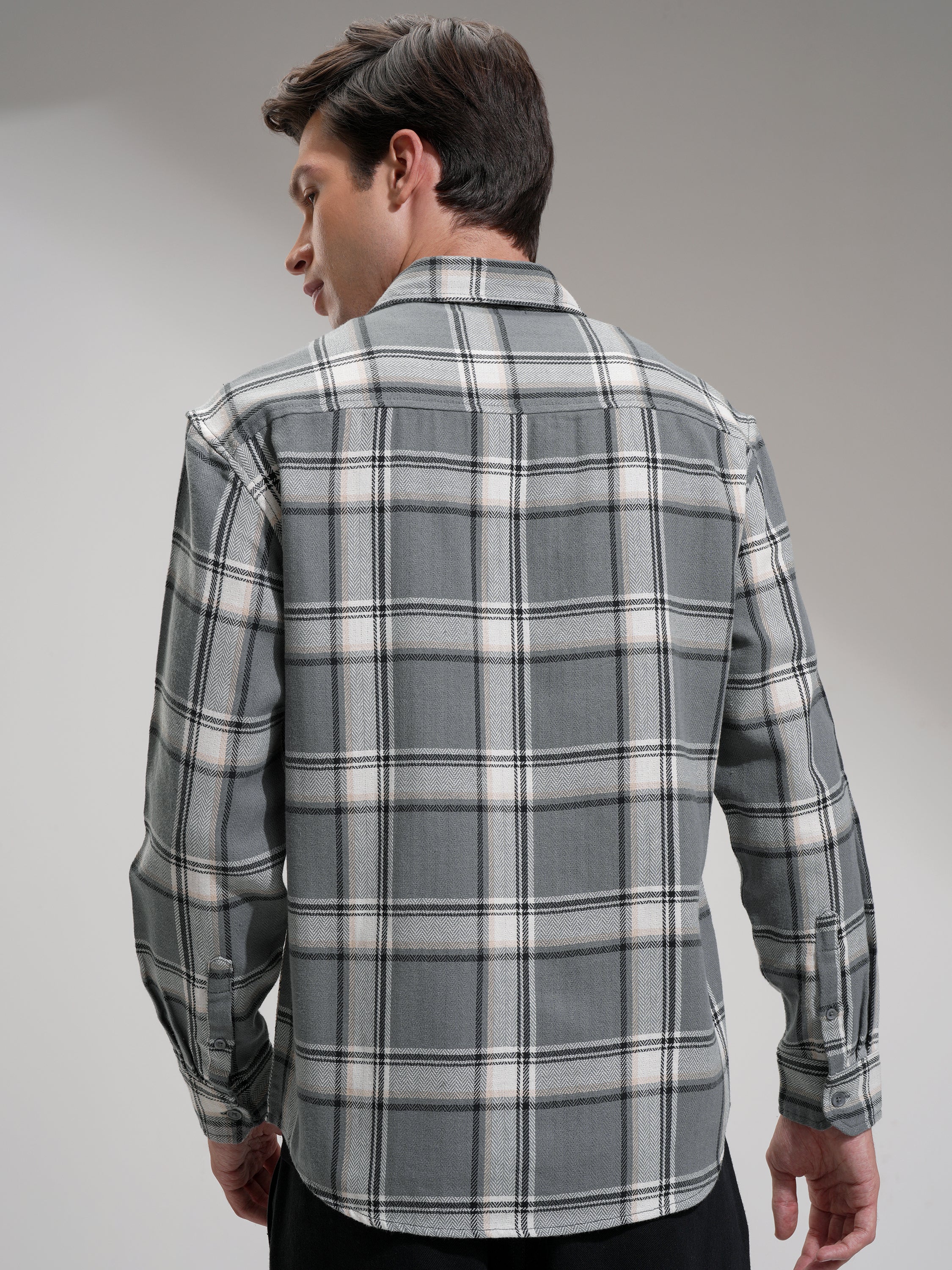 Highlander Men Grey Checked Oversized Fit Casual Shirt - Grey - Image 3