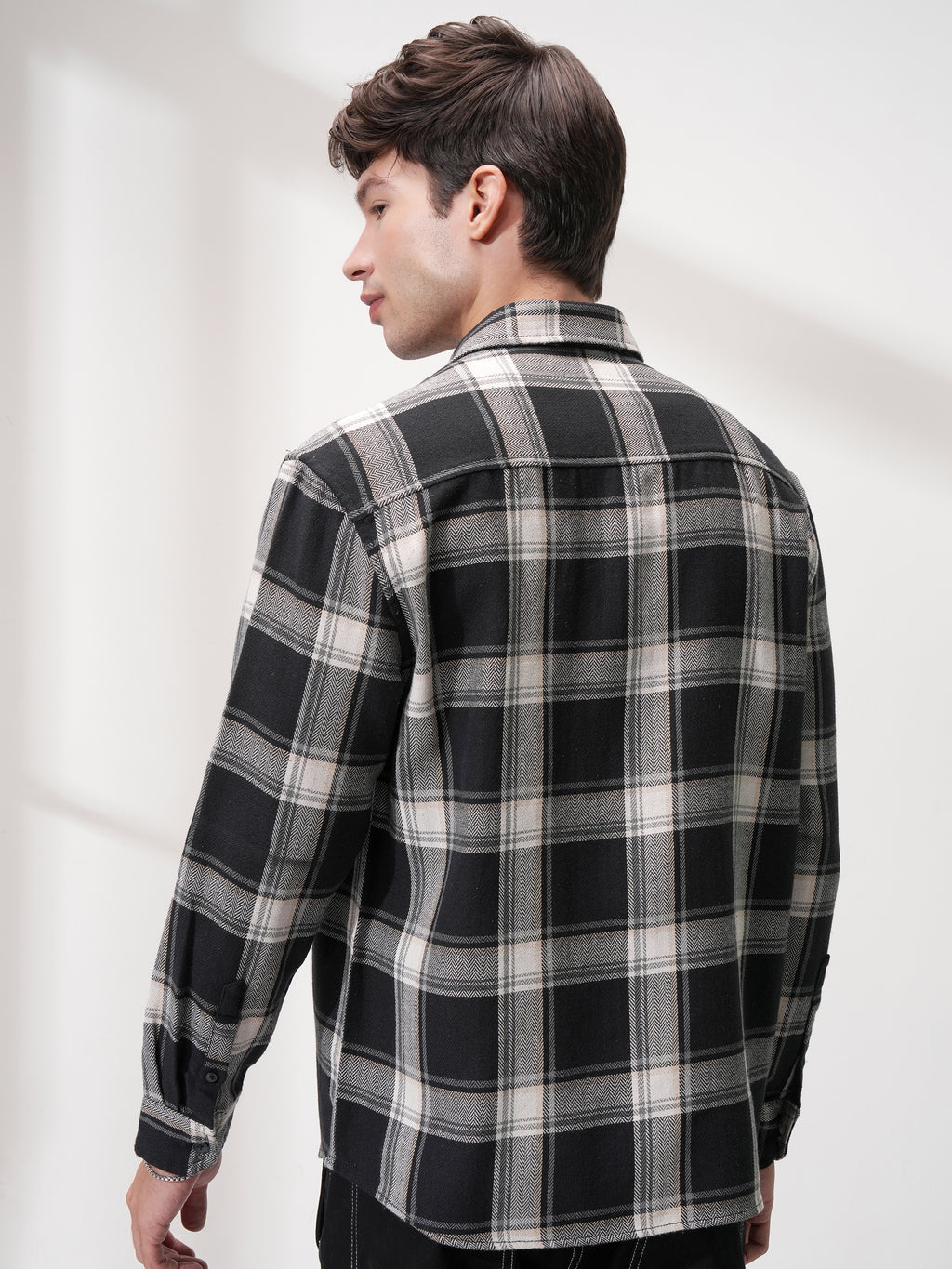 Highlander Men Black Checked Oversized Fit Casual Shirt - Black - Image 3