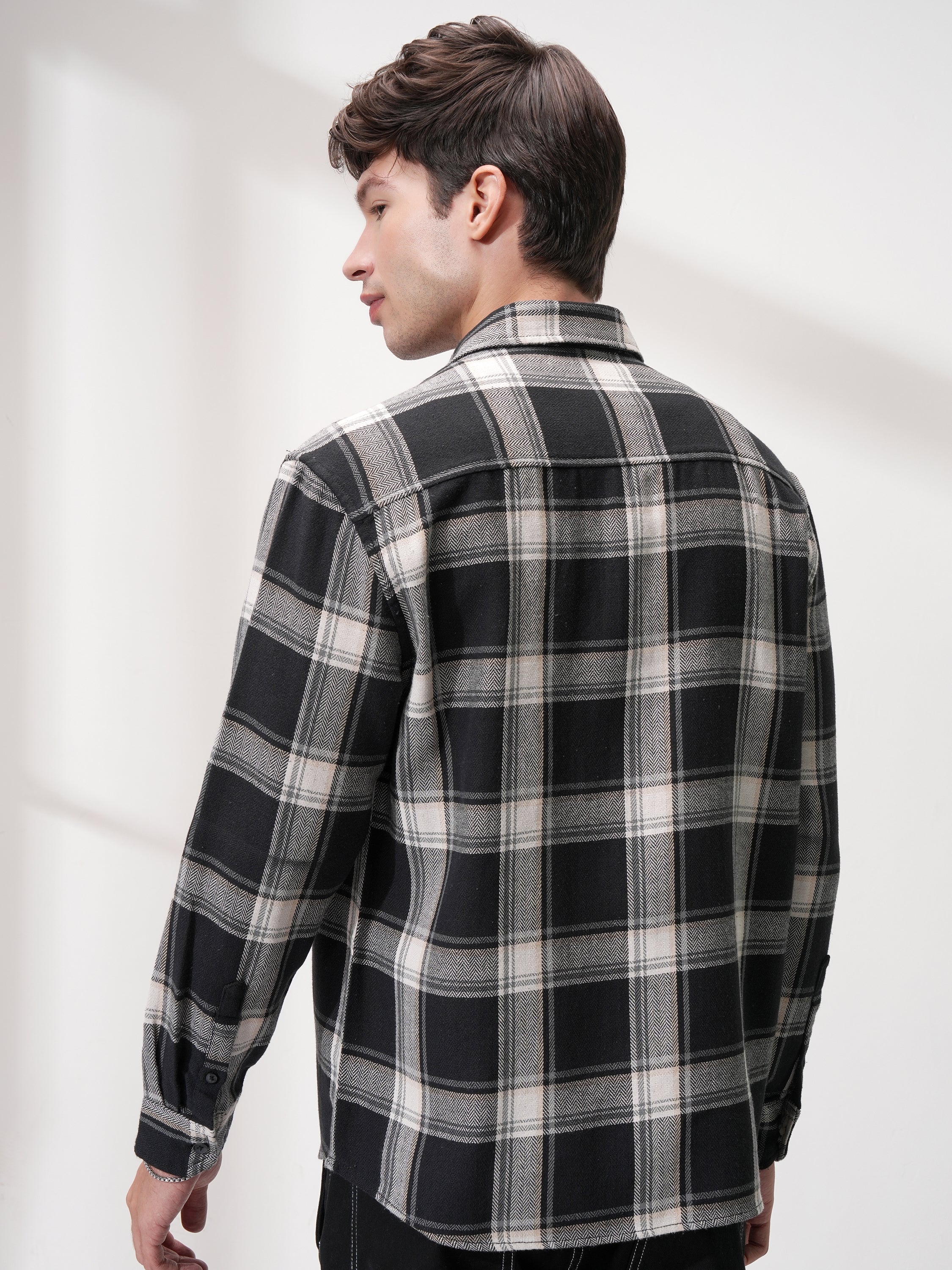 Highlander Men Black Checked Oversized Fit Casual Shirt - Black - Image 3