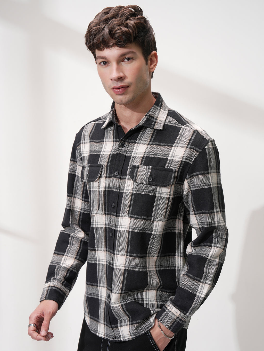 Highlander Men Black Checked Oversized Fit Casual Shirt - Black - Image 4