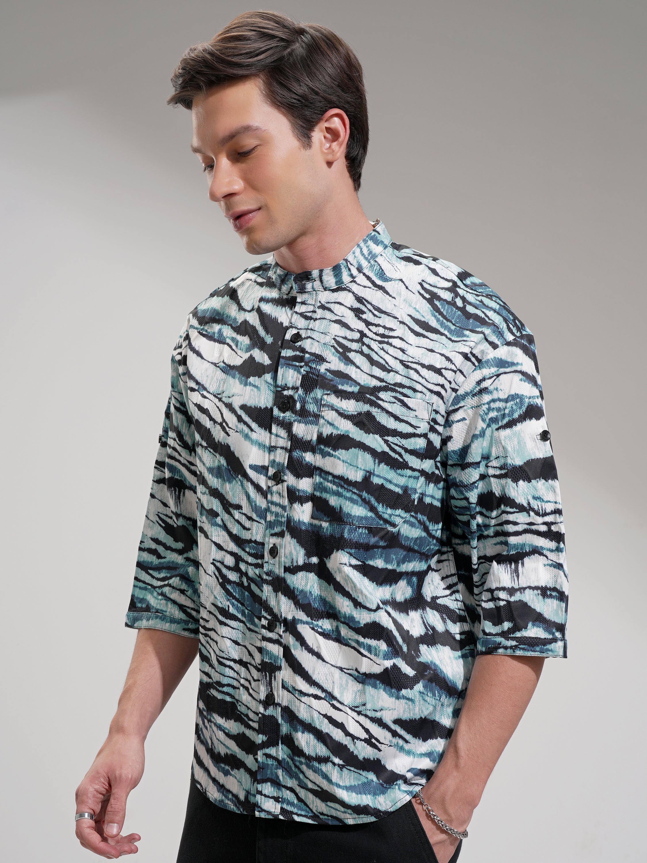 Highlander Men Blue Printed Oversized Fit Casual Shirt - Blue - Image 4