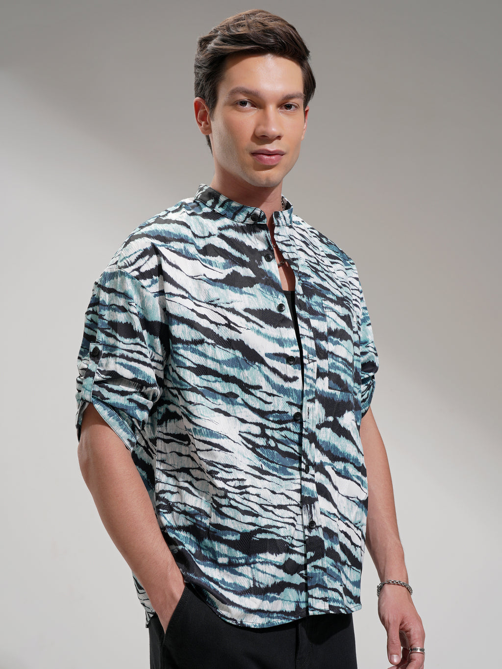 Highlander Men Blue Printed Oversized Fit Casual Shirt - Blue - Image 6