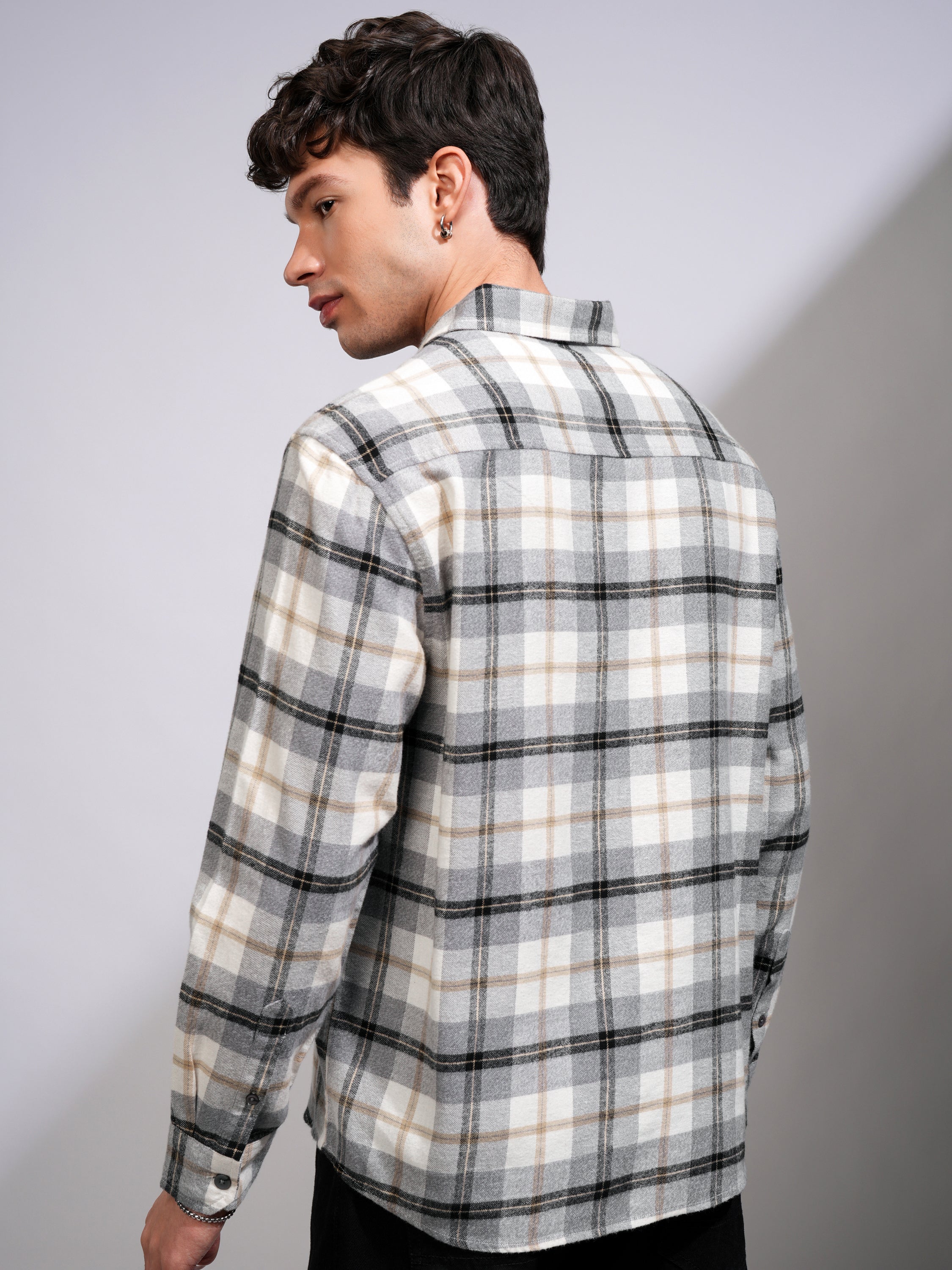 Highlander Men Off White Checked Oversized Fit Casual Shirt - Off White - Image 3