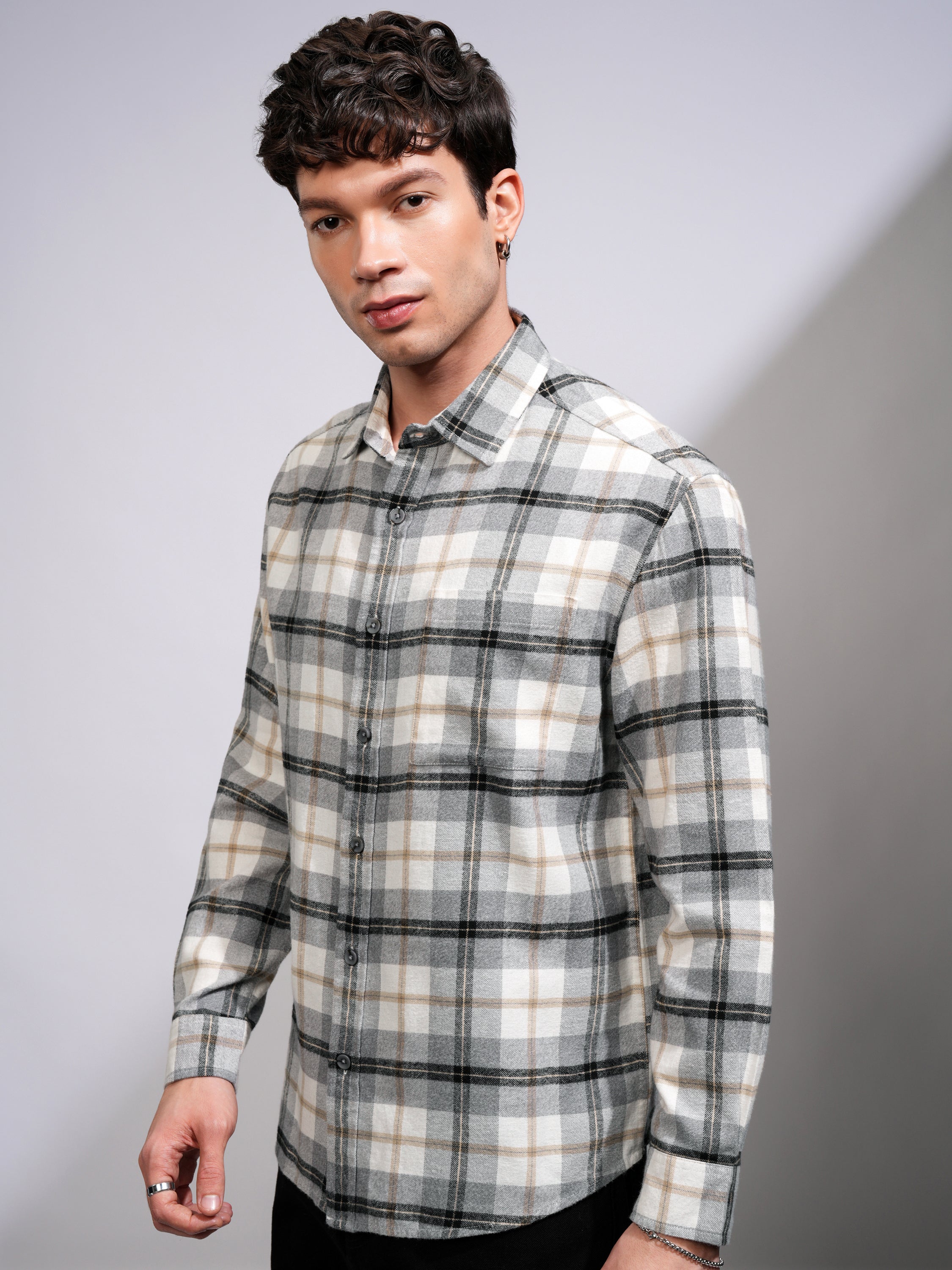 Highlander Men Off White Checked Oversized Fit Casual Shirt - Off White - Image 4