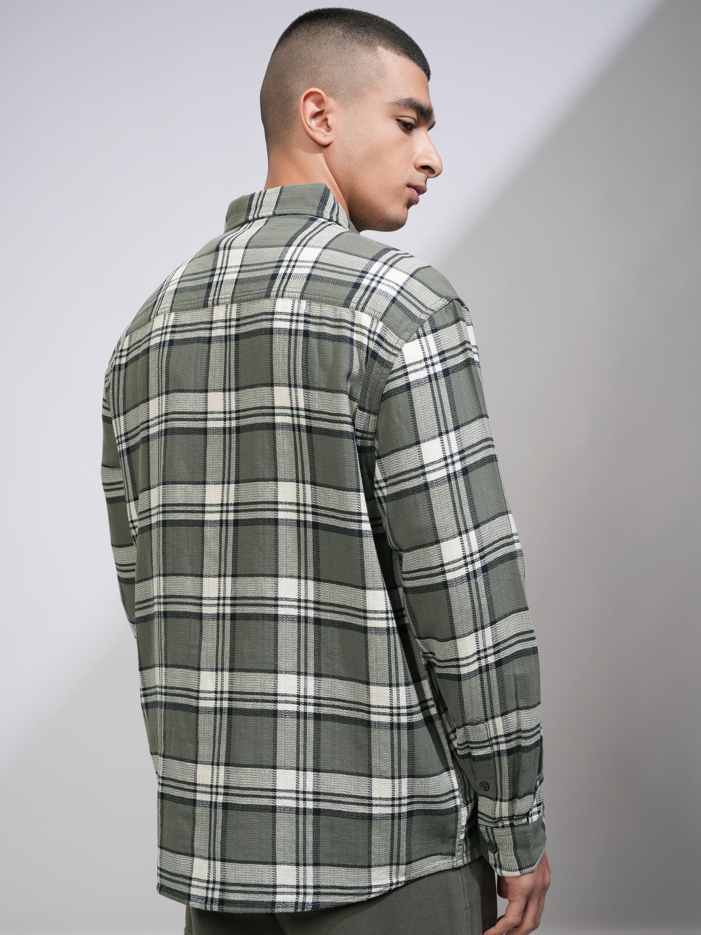 Highlander Men Green Checked Oversized Fit Casual Shirt - Green - Image 3