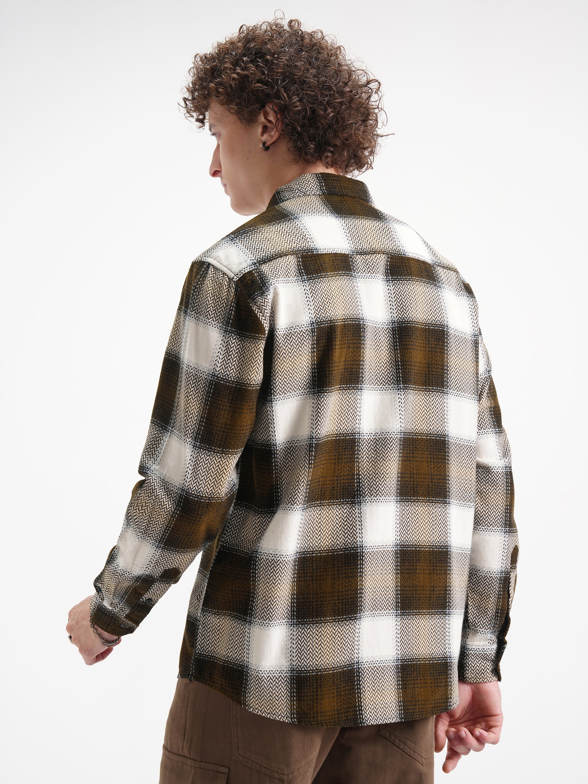 Highlander Men Cream Checked Relaxed Fit Casual Shirt - Cream - Image 3