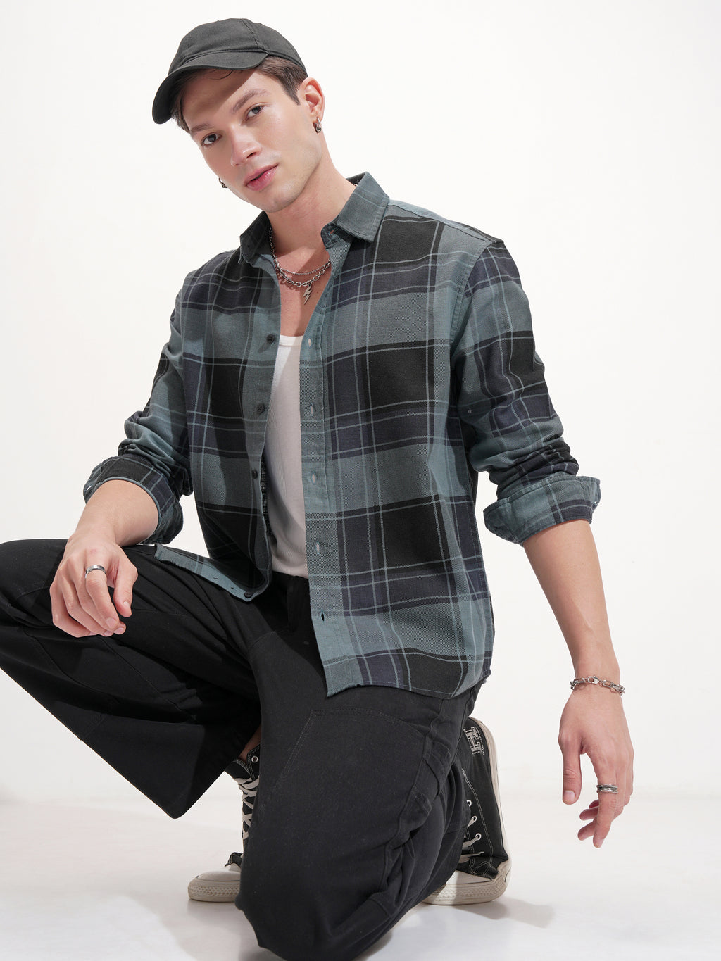 Highlander Men Blue Checked Relaxed Fit Casual Shirt - Blue - Image 2