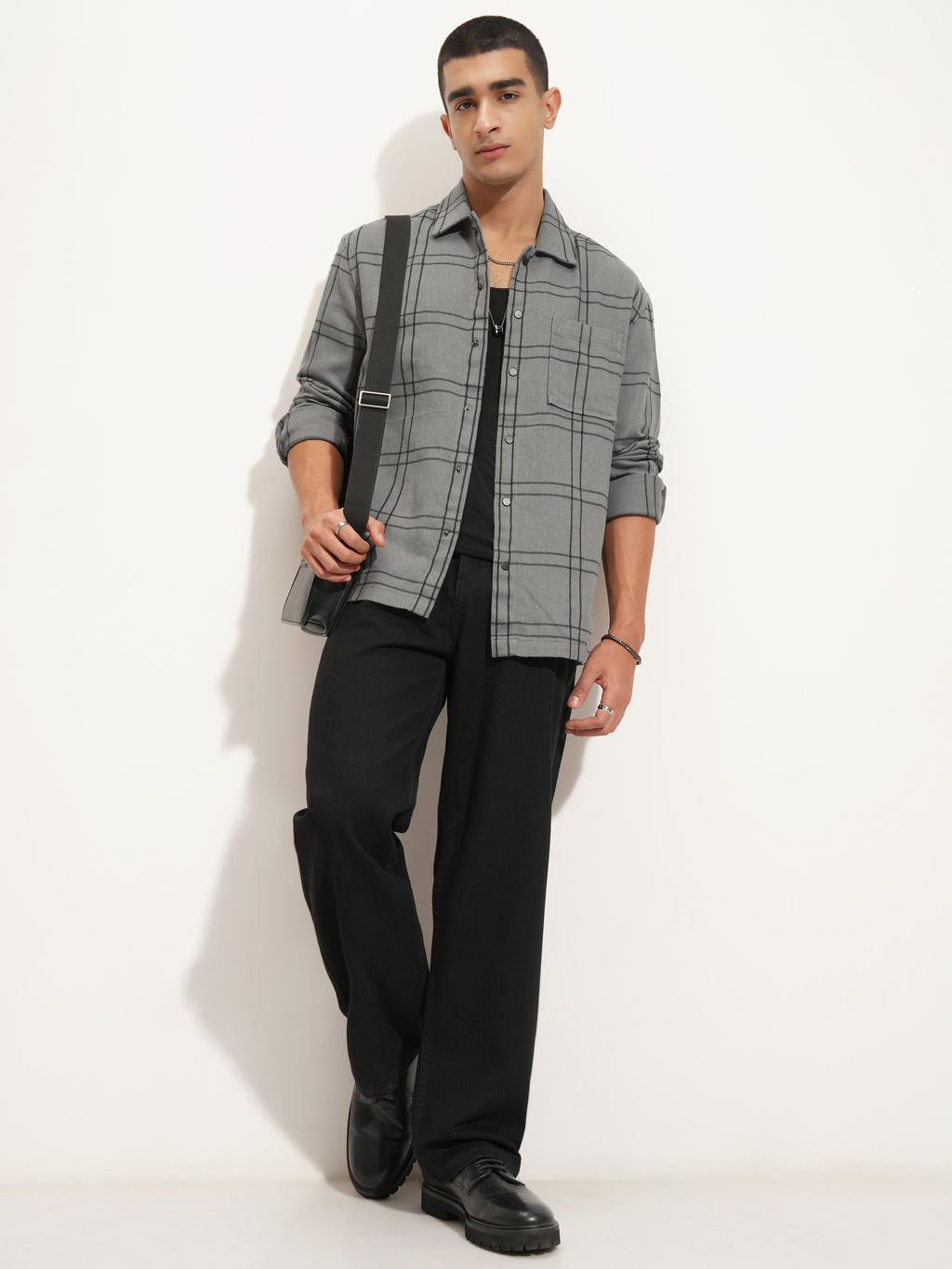Highlander Men Grey Checked Relaxed Fit Casual Shirt - Grey - Image 2