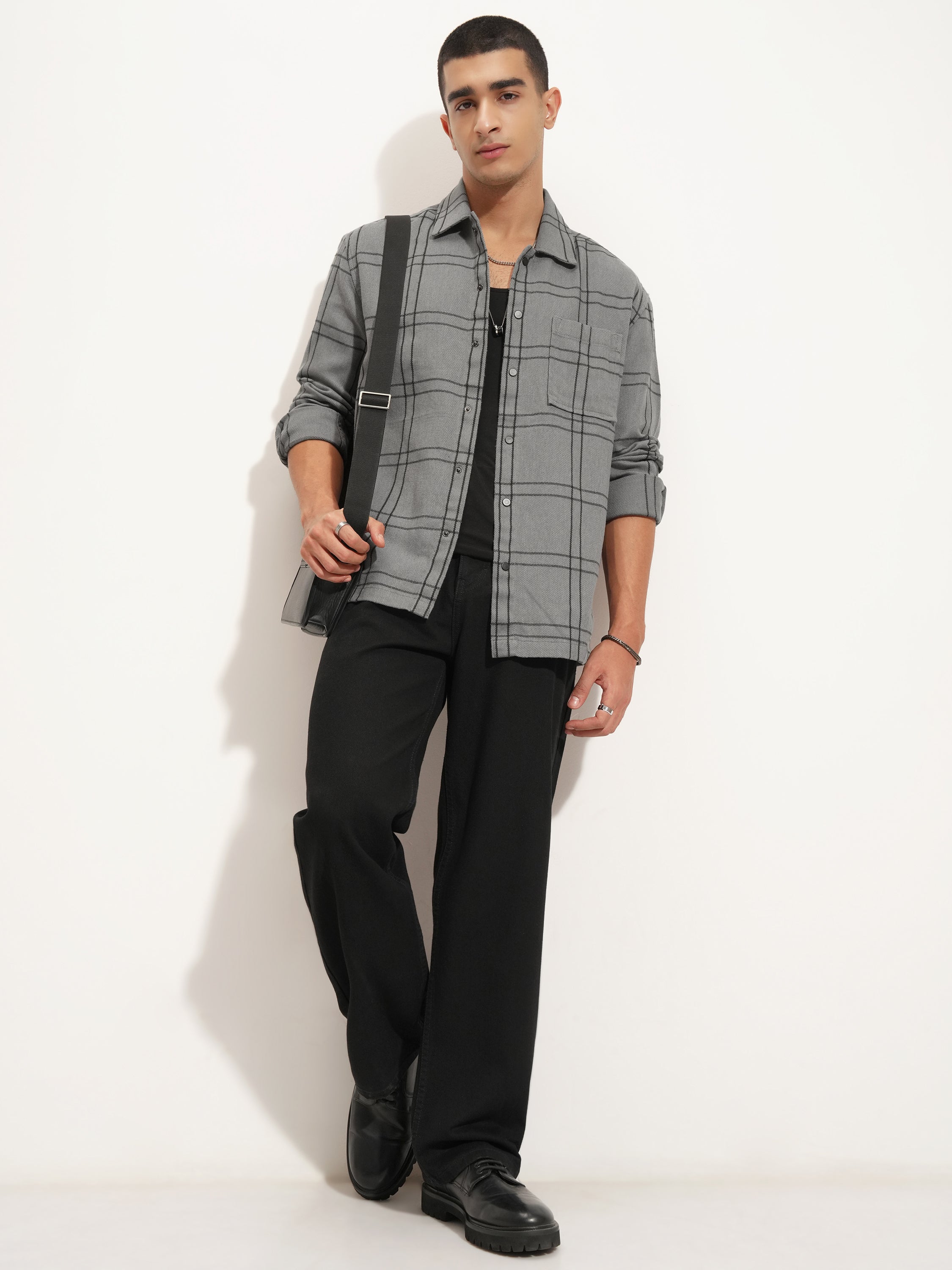 Highlander Men Grey Checked Relaxed Fit Casual Shirt - Grey - Image 2