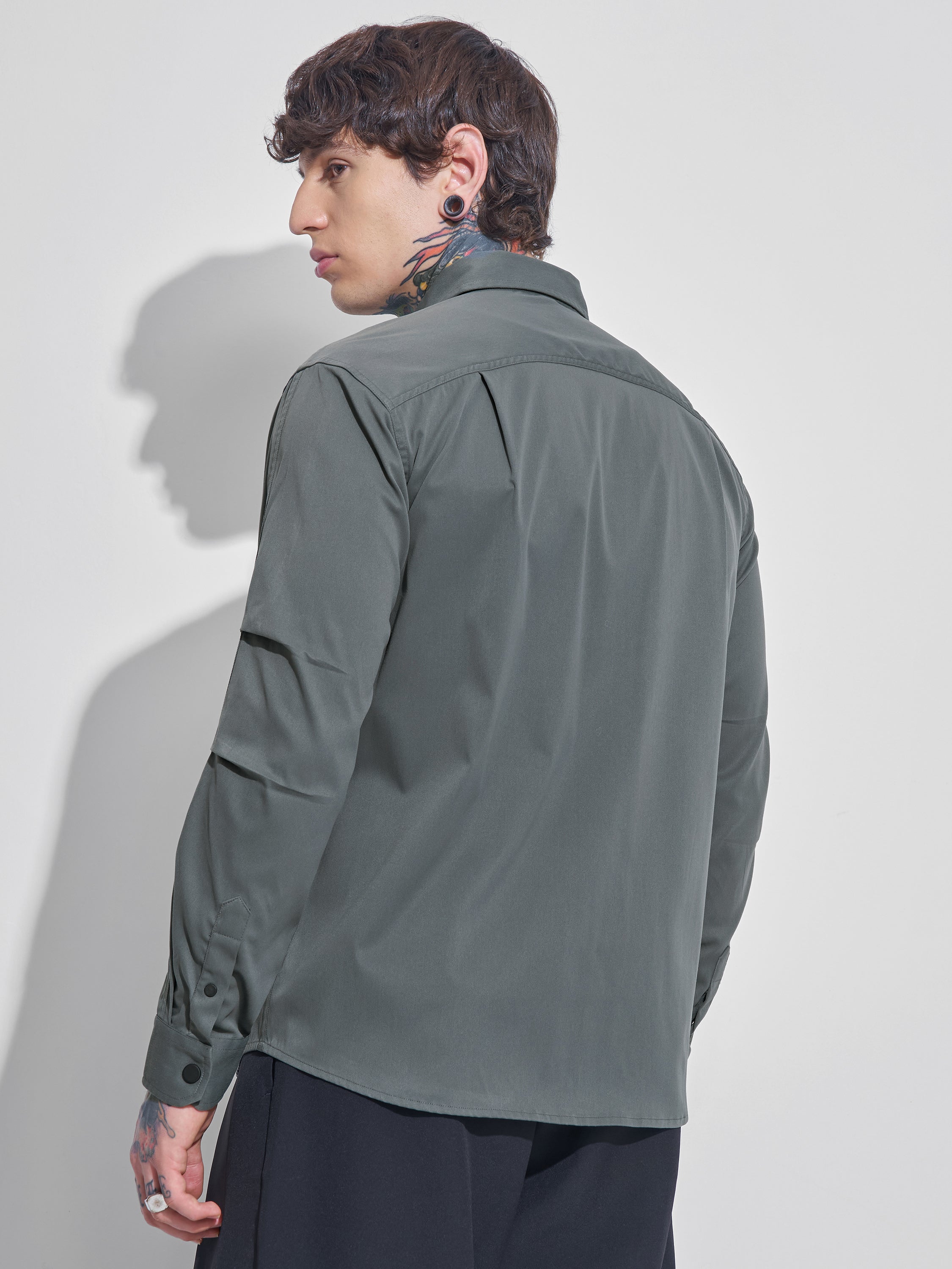 Highlander Men Grey Solid Oversized Fit Casual Shirt - Grey - Image 3