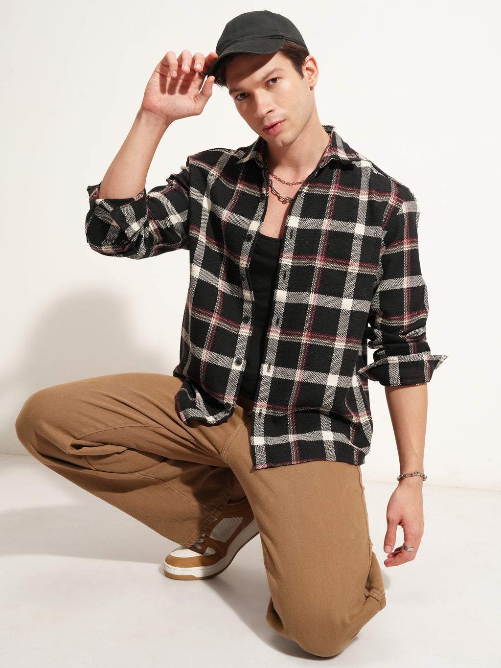 Highlander Men Black Checked Relaxed Fit Casual Shirt - Black - Image 2