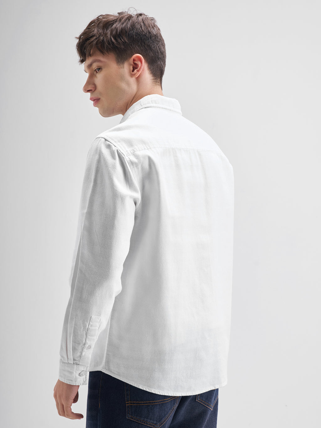 Highlander Men White Solid Oversized Fit Casual Shirt - White - Image 3