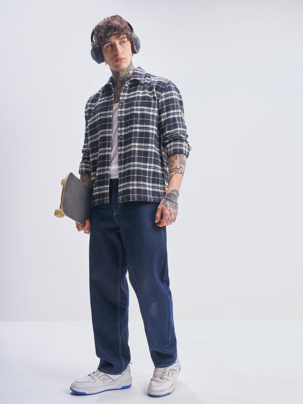 Highlander Men Navy Blue Checked Relaxed Fit Casual Shirt - Navy Blue - Image 2