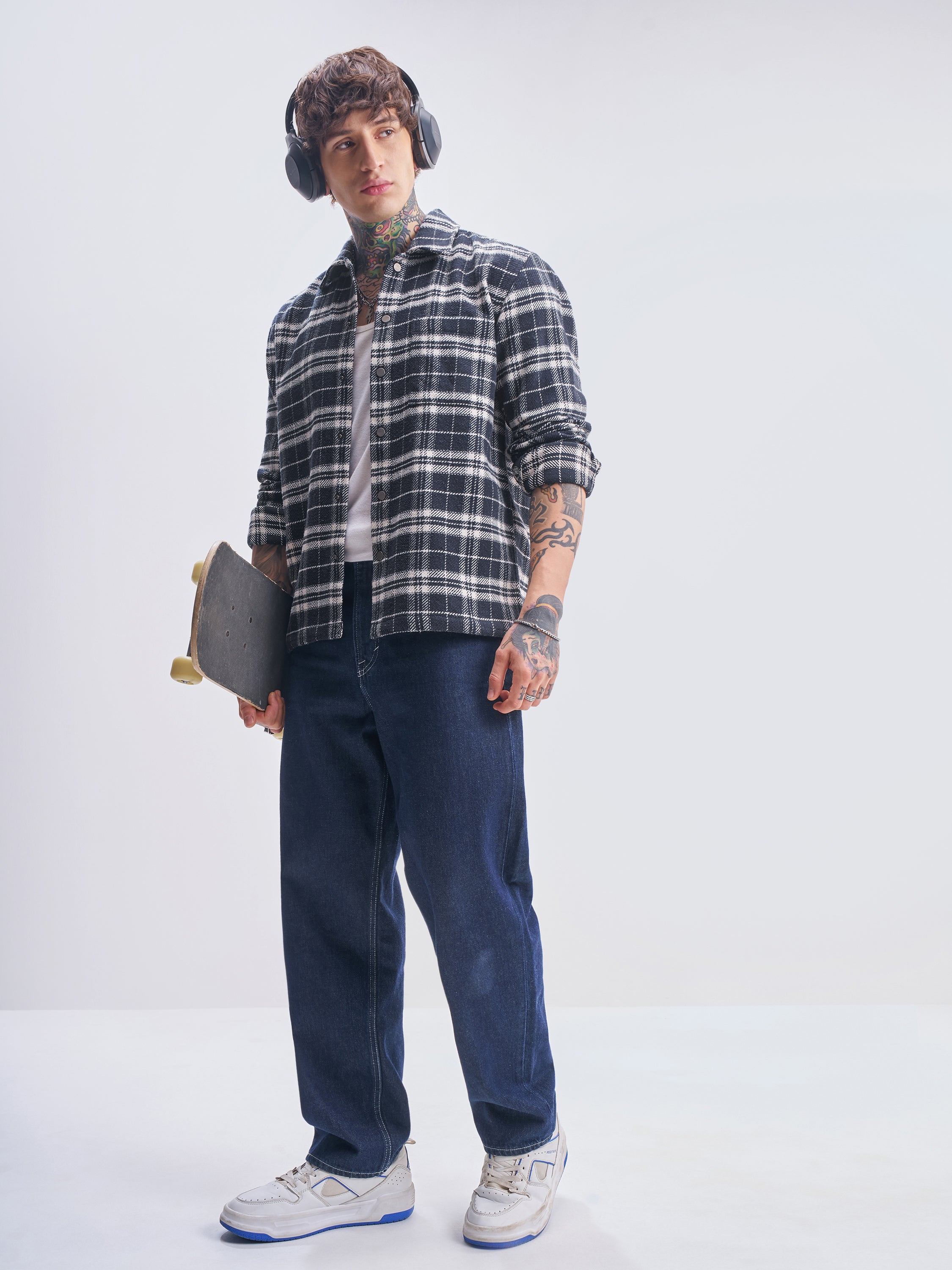 Highlander Men Navy Blue Checked Relaxed Fit Casual Shirt - Navy Blue - Image 2
