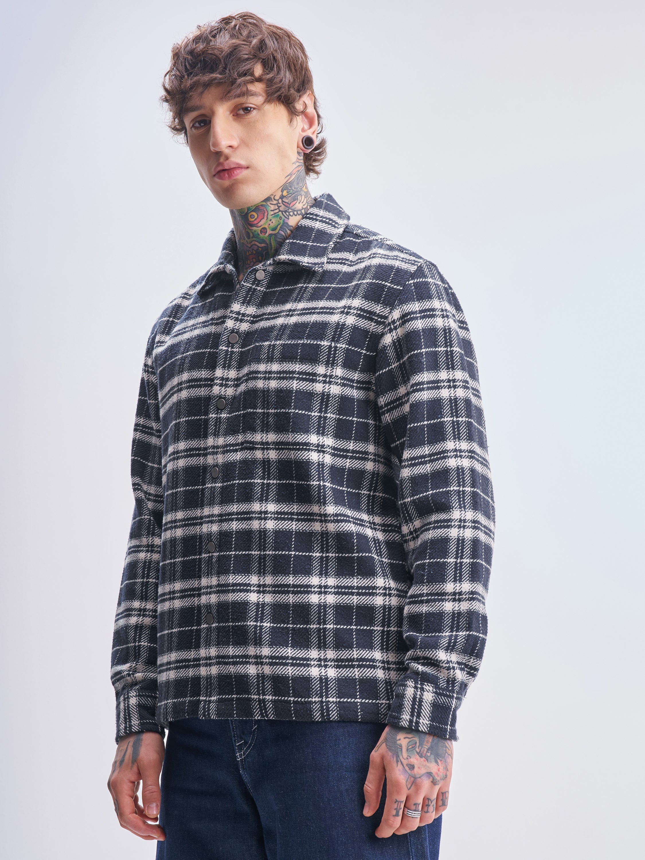 Highlander Men Navy Blue Checked Relaxed Fit Casual Shirt - Navy Blue - Image 4