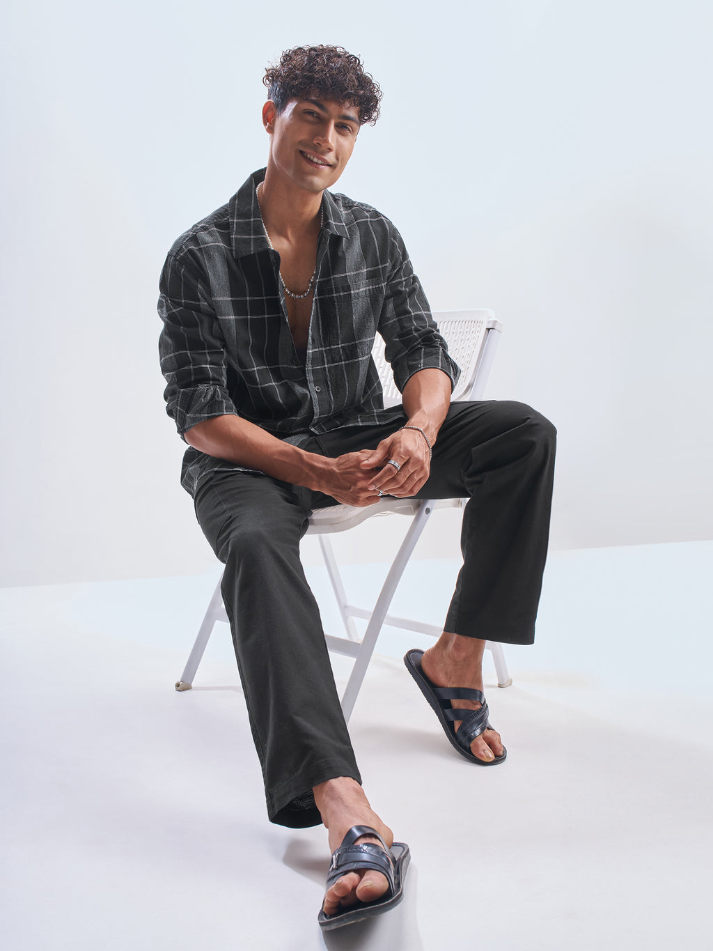 Highlander Men Black Checked Oversized Fit Casual Shirt - Black - Image 2