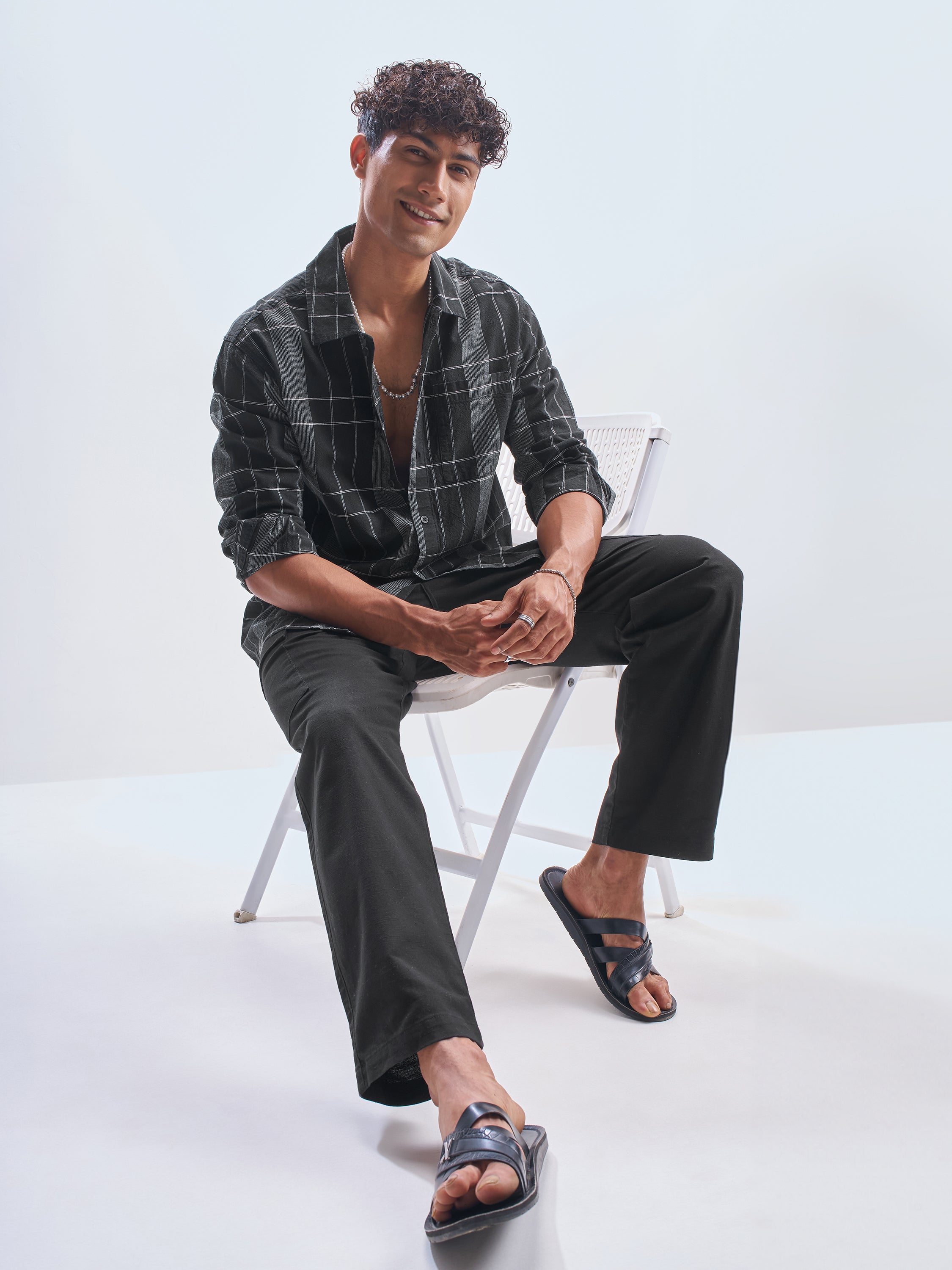 Highlander Men Black Checked Oversized Fit Casual Shirt - Black - Image 2