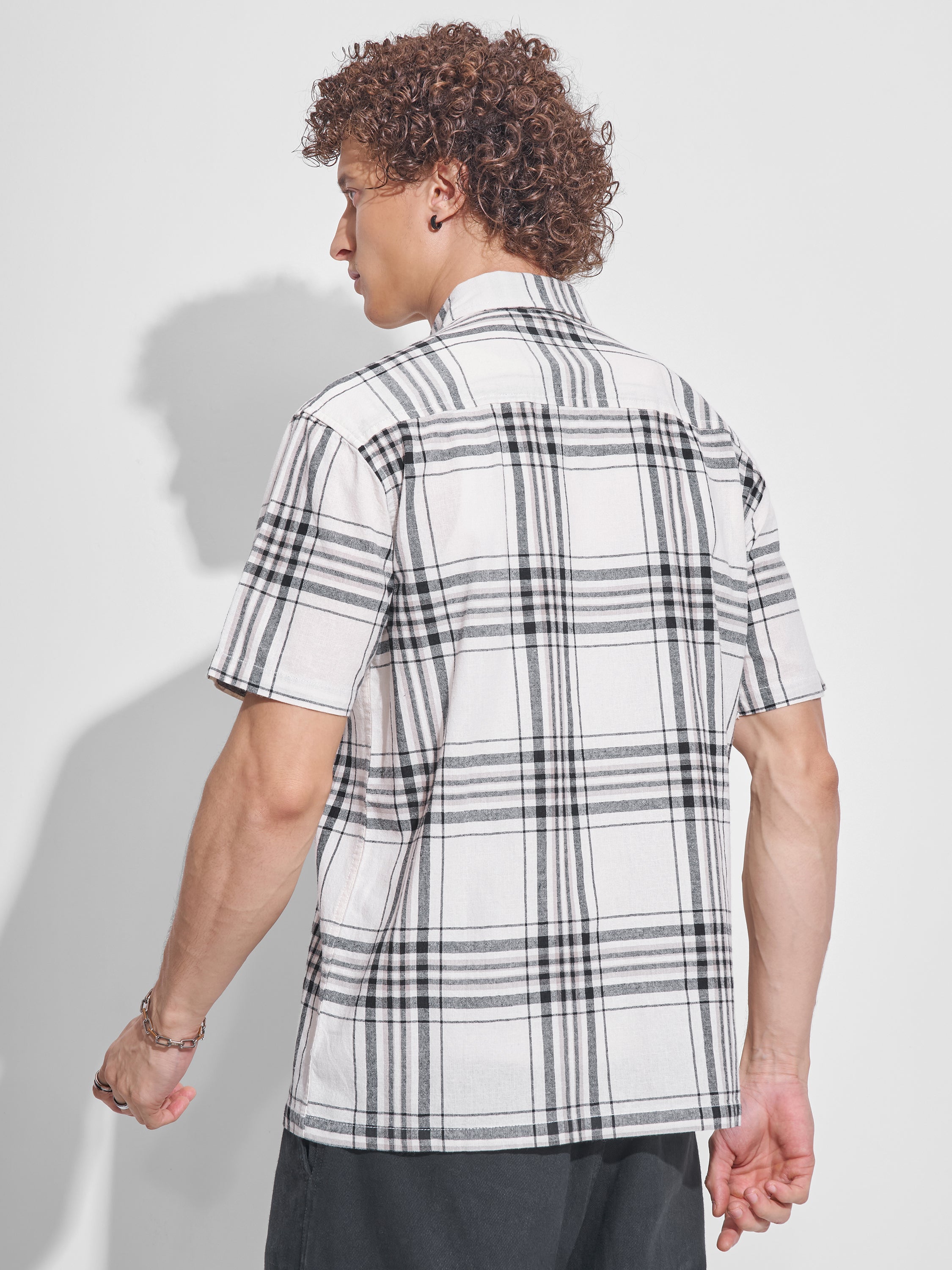 Highlander Men Off White Checked Relaxed Fit Casual Shirt - Off White - Image 3