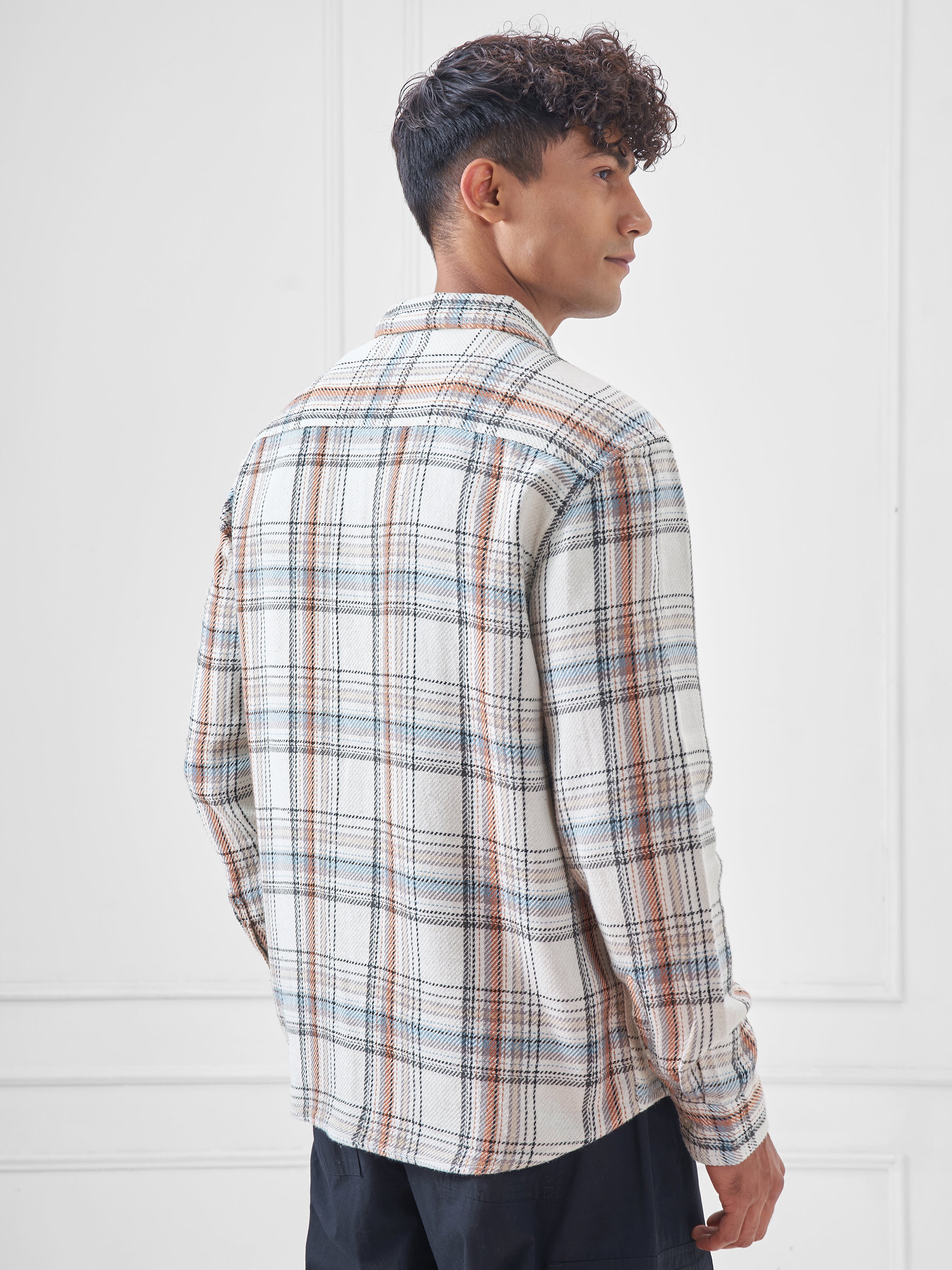 Highlander Men Cream Checked Relaxed Fit Casual Shirt - Cream - Image 3