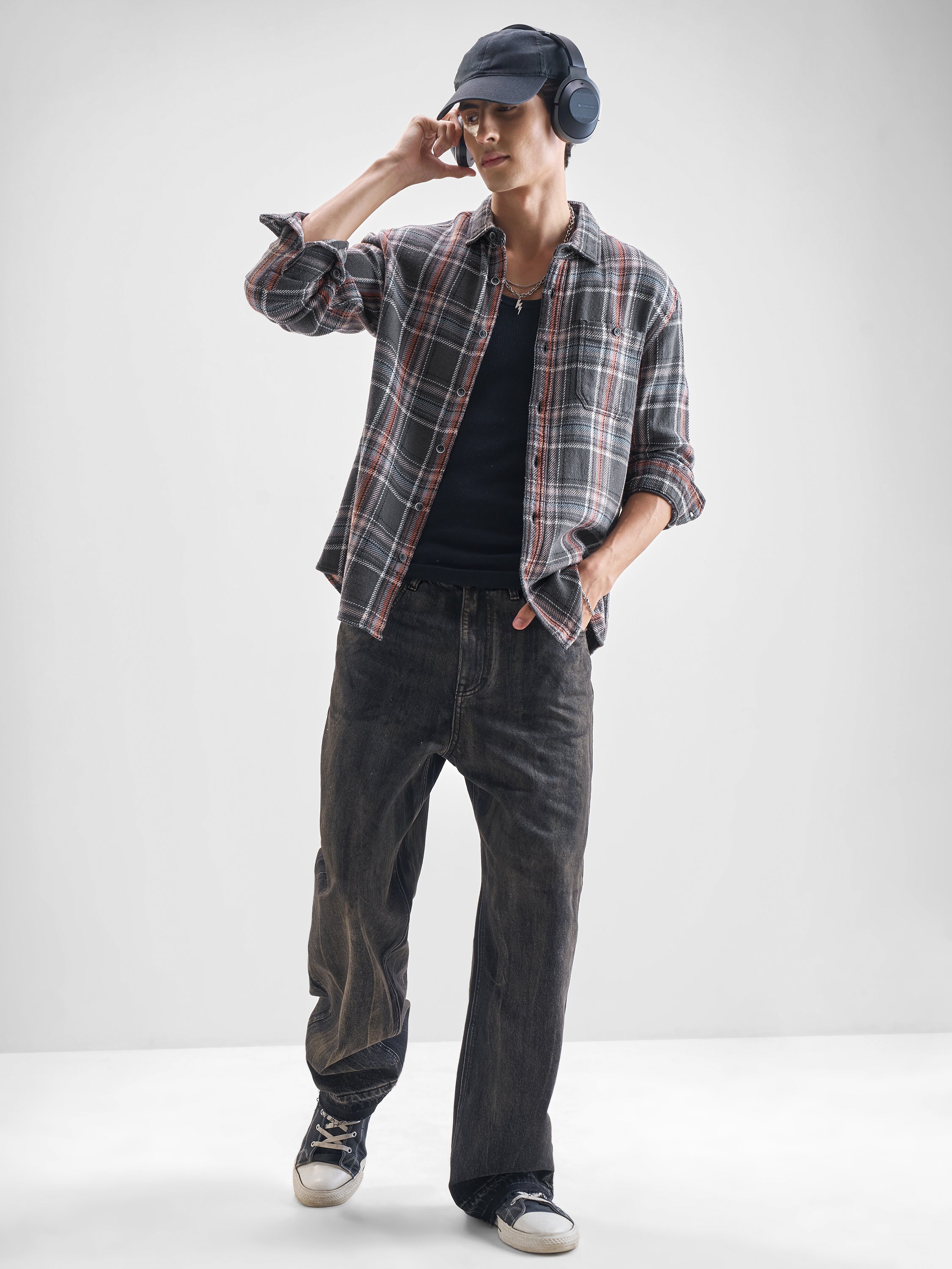 Highlander Men Grey Checked Relaxed Fit Casual Shirt - Grey - Image 2