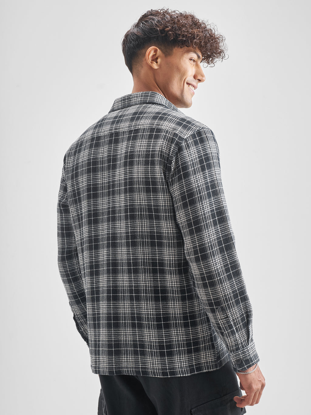 Highlander Men Checked Oversized Fit Casual Shirt - Black - Image 3
