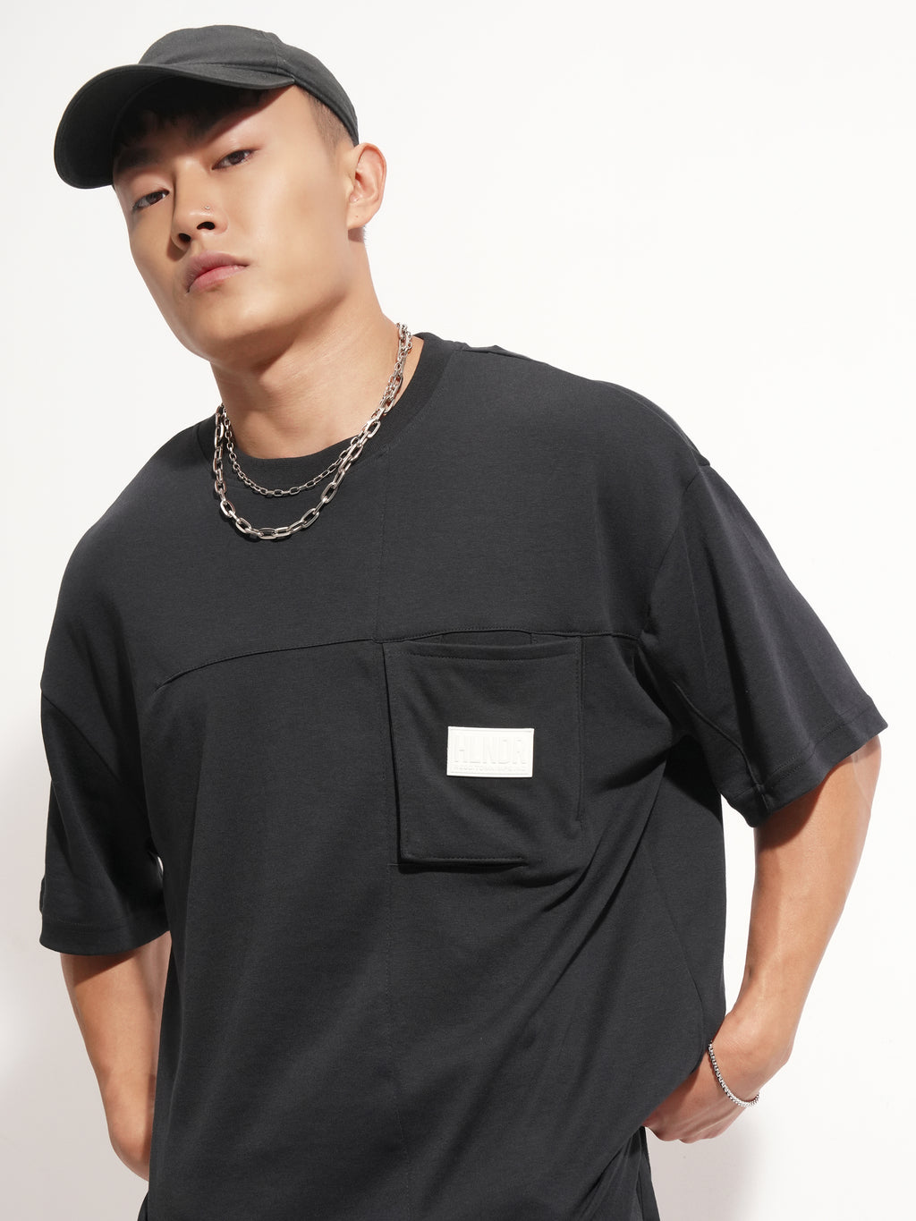 Highlander Men Black Solid Round Neck Oversized Fit T-Shirt - Black - Image 1