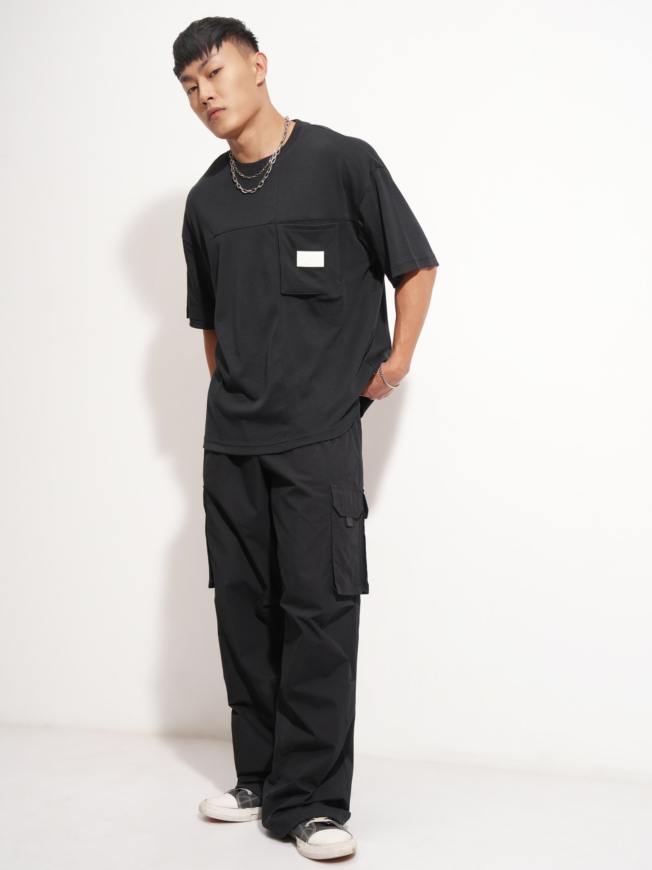 Highlander Men Black Solid Round Neck Oversized Fit T-Shirt - Black - Image 2