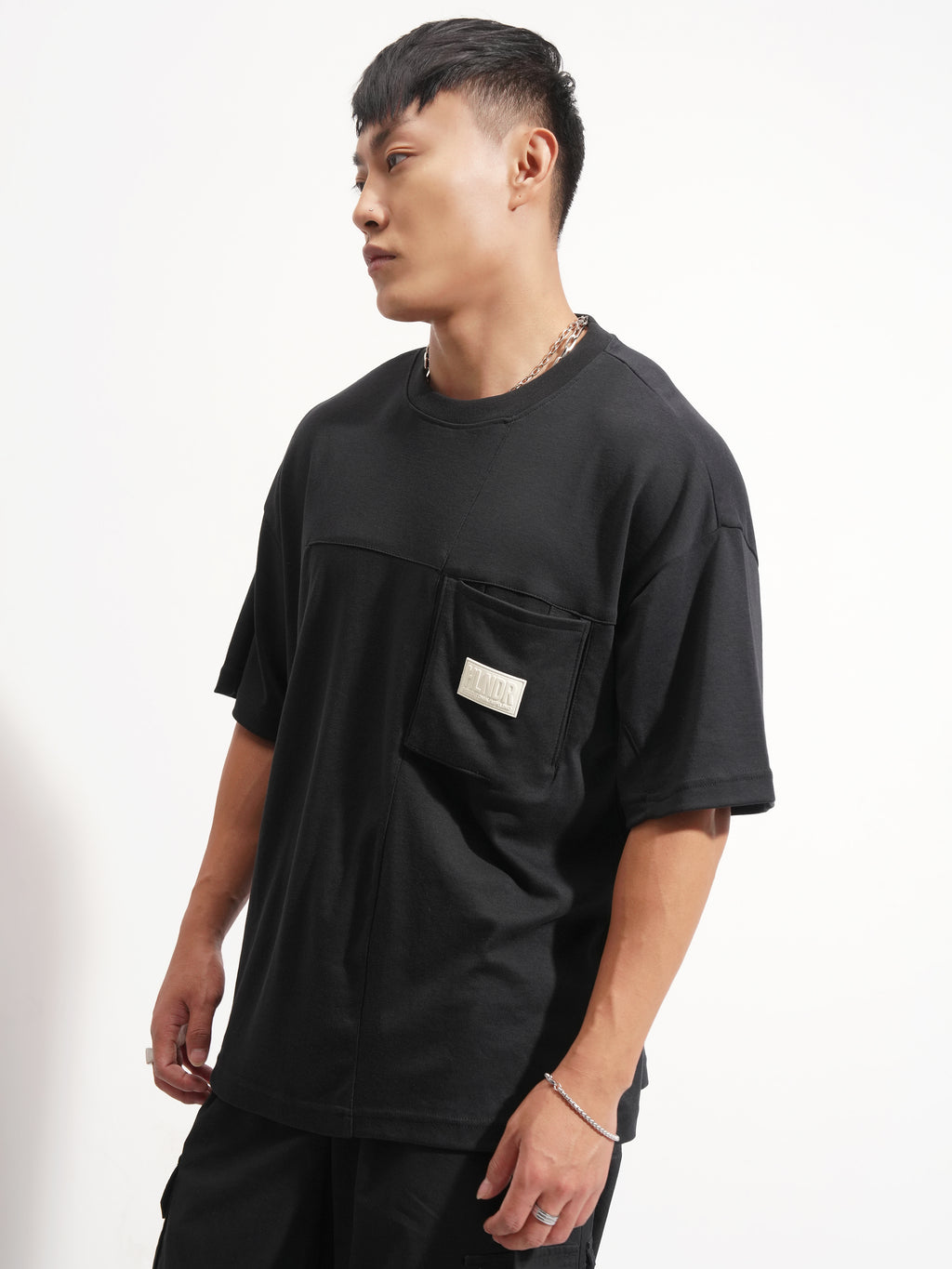 Highlander Men Black Solid Round Neck Oversized Fit T-Shirt - Black - Image 4