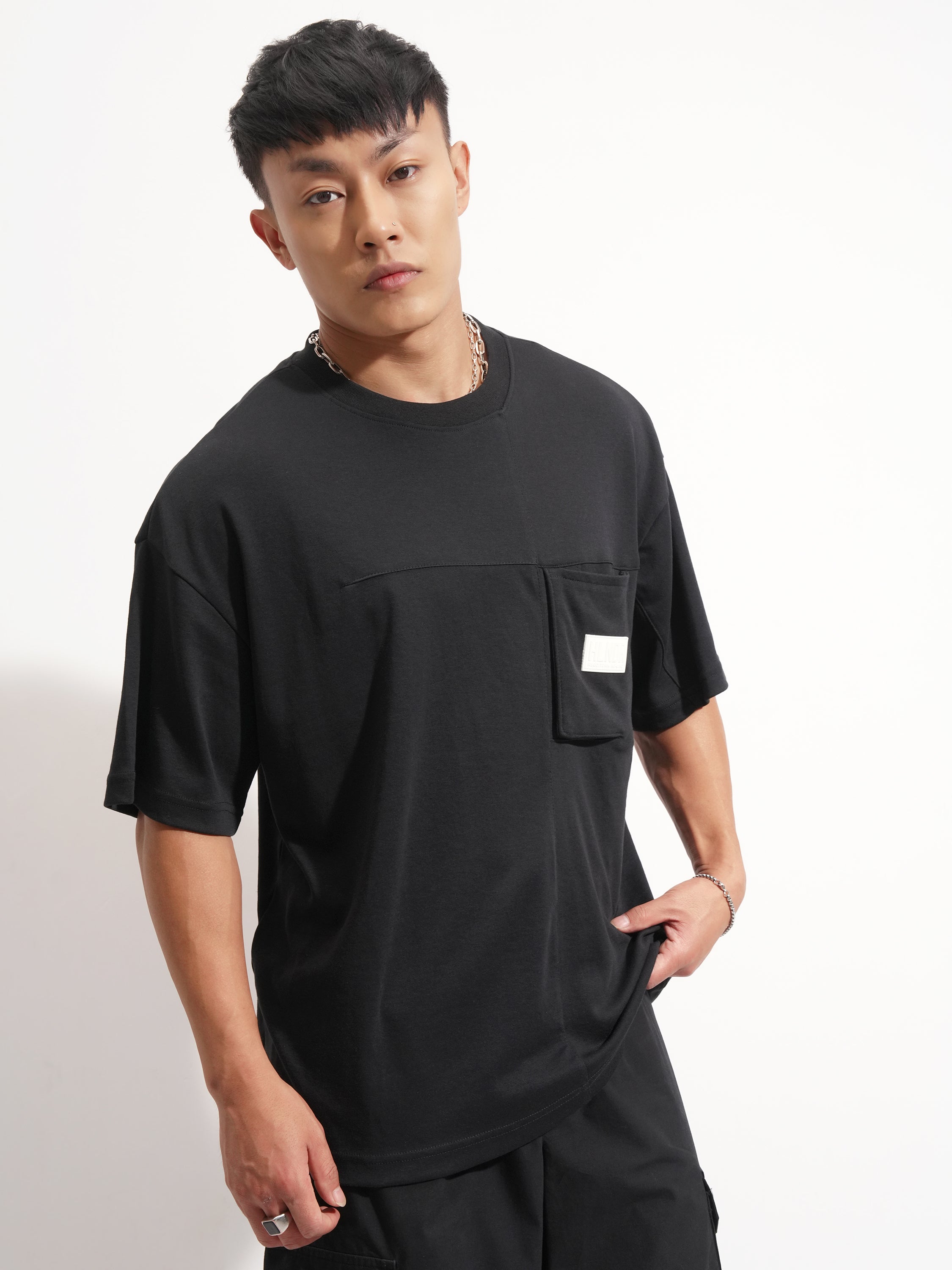 Highlander Men Black Solid Round Neck Oversized Fit T-Shirt - Black - Image 6