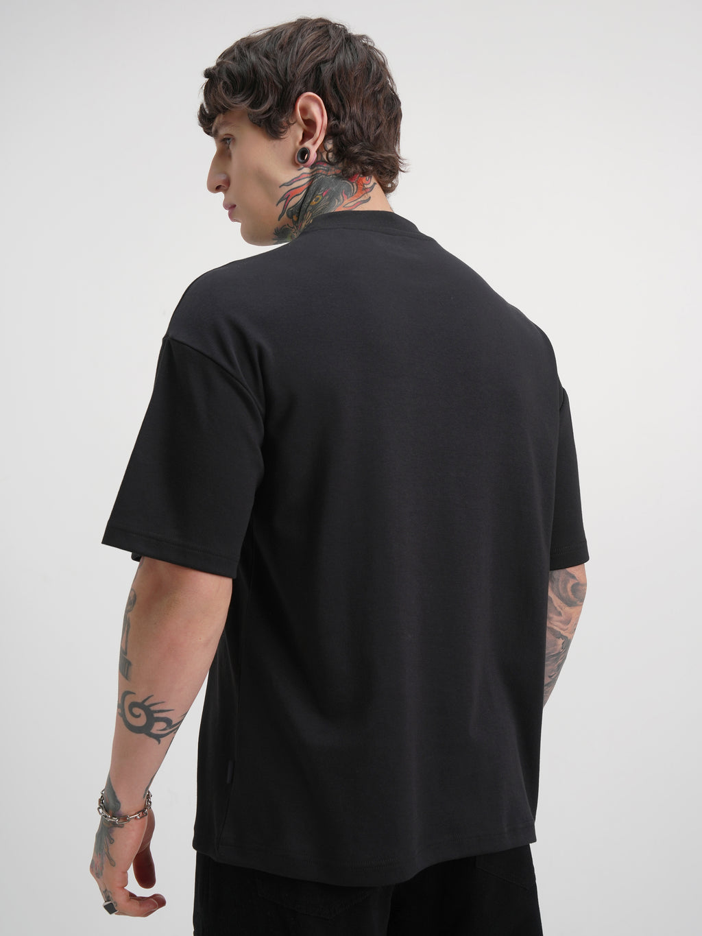 Highlander Men Black Printed Round Neck Oversized Fit T-Shirt - Black - Image 3
