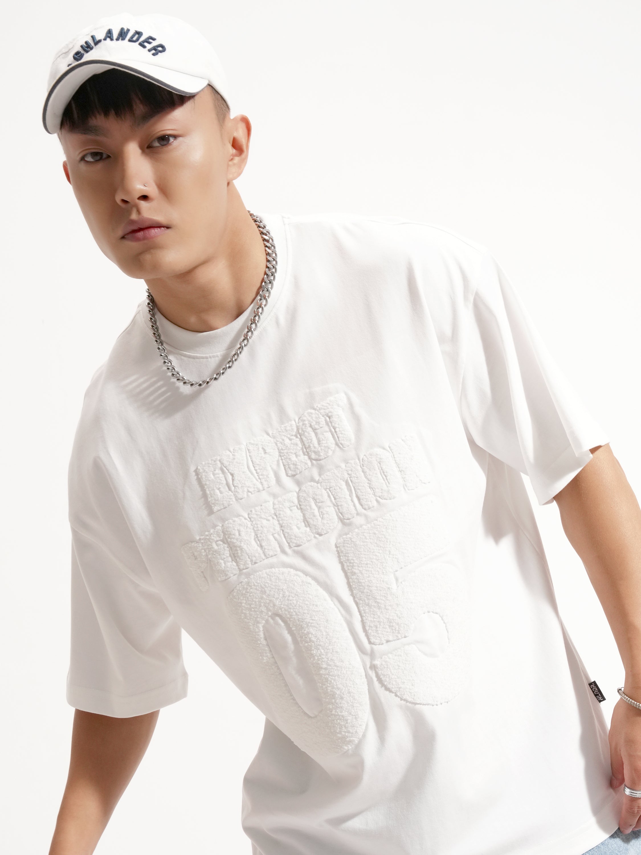 Highlander Men White Applique Round Neck Oversized Fit T-Shirt - White - Image 1