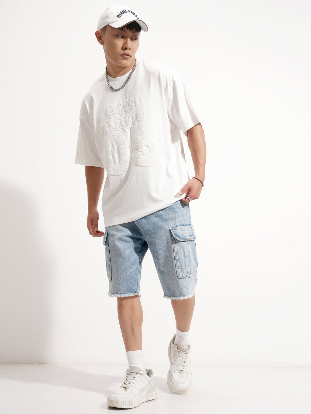 Highlander Men White Applique Round Neck Oversized Fit T-Shirt - White - Image 2