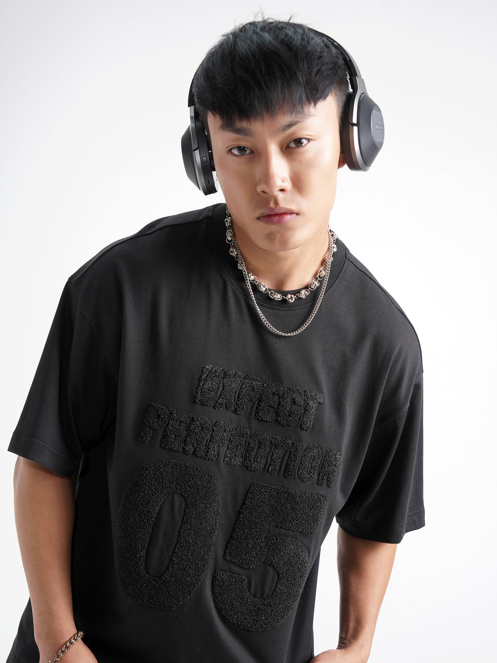 Highlander Men Black Applique Round Neck Oversized Fit T-Shirt - Black - Image 1