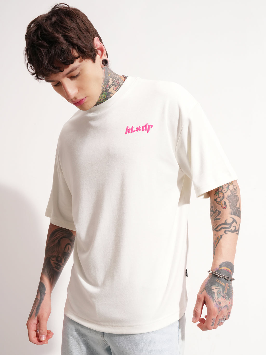 Highlander Men Off White Printed Round Neck Oversized Fit T-Shirt - Off White - Image 4