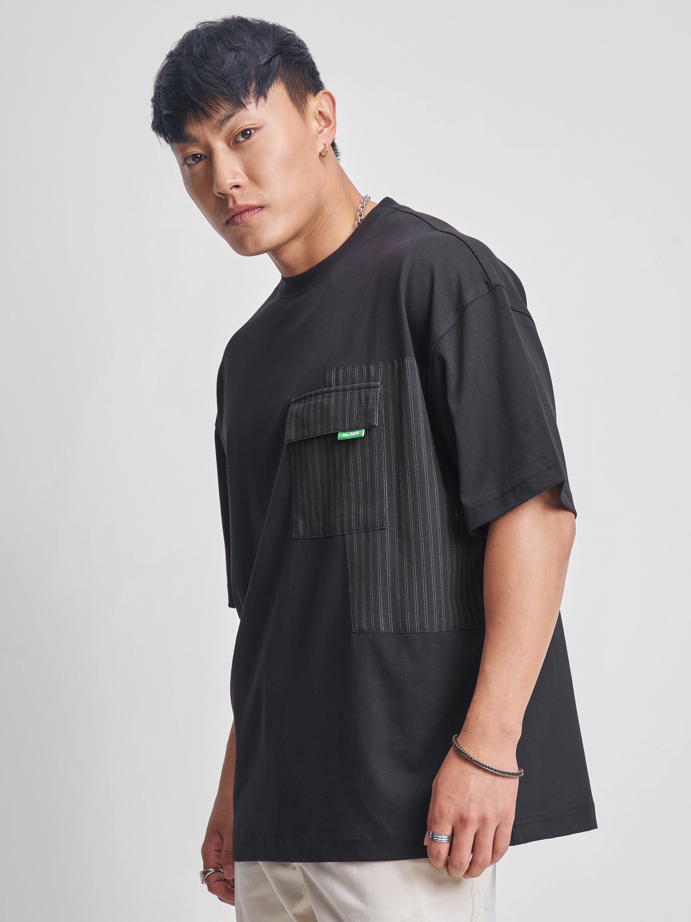 Highlander Men Black Solid Round Neck Oversized Fit T-Shirt - Black - Image 4