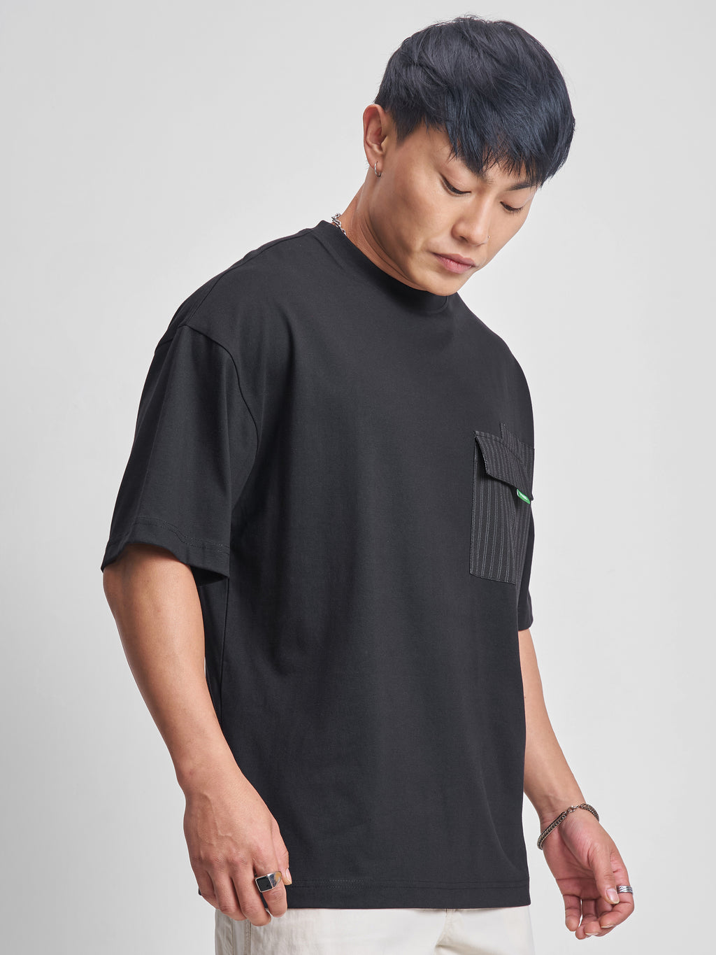Highlander Men Black Solid Round Neck Oversized Fit T-Shirt - Black - Image 6