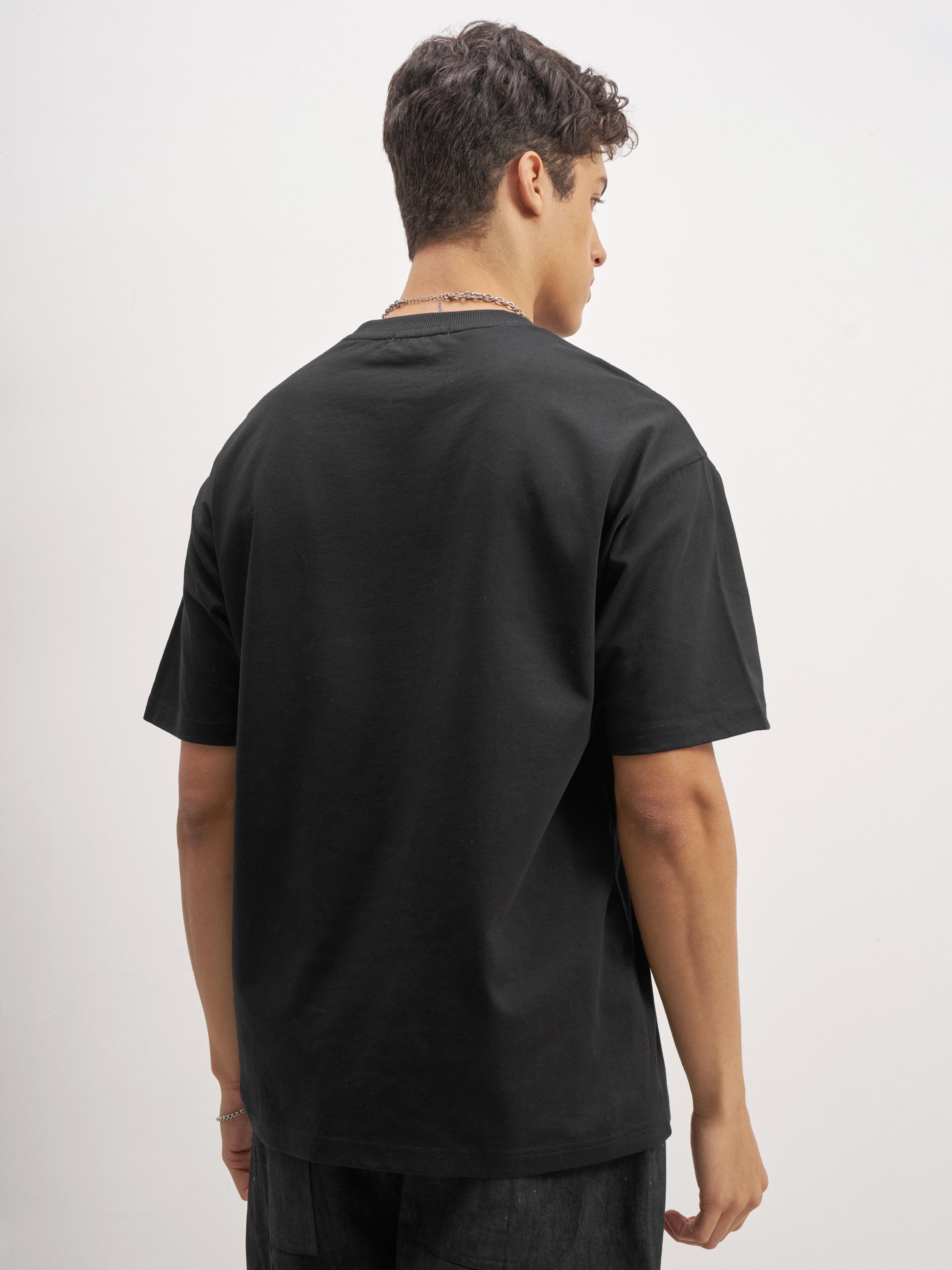 Highlander Men Black Applique Round Neck T-Shirt - Black - Image 3
