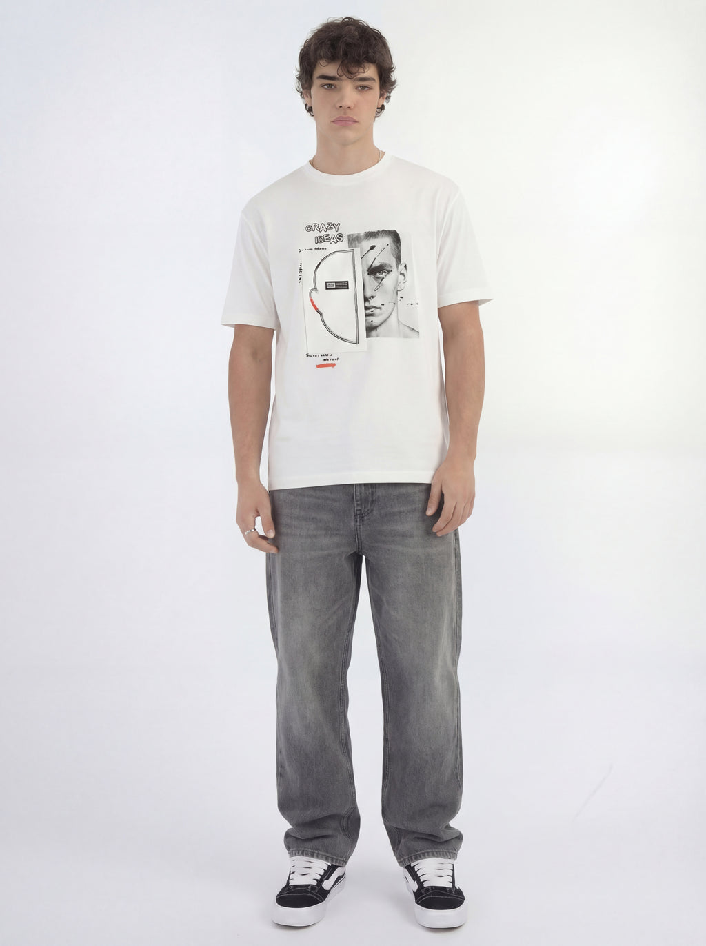 Highlander Men White Applique Round Neck T-Shirt - White - Image 4