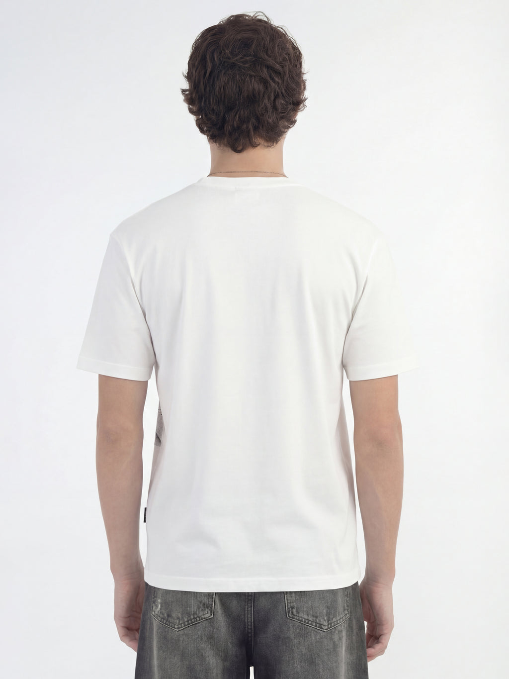 Highlander Men White Applique Round Neck T-Shirt - White - Image 5