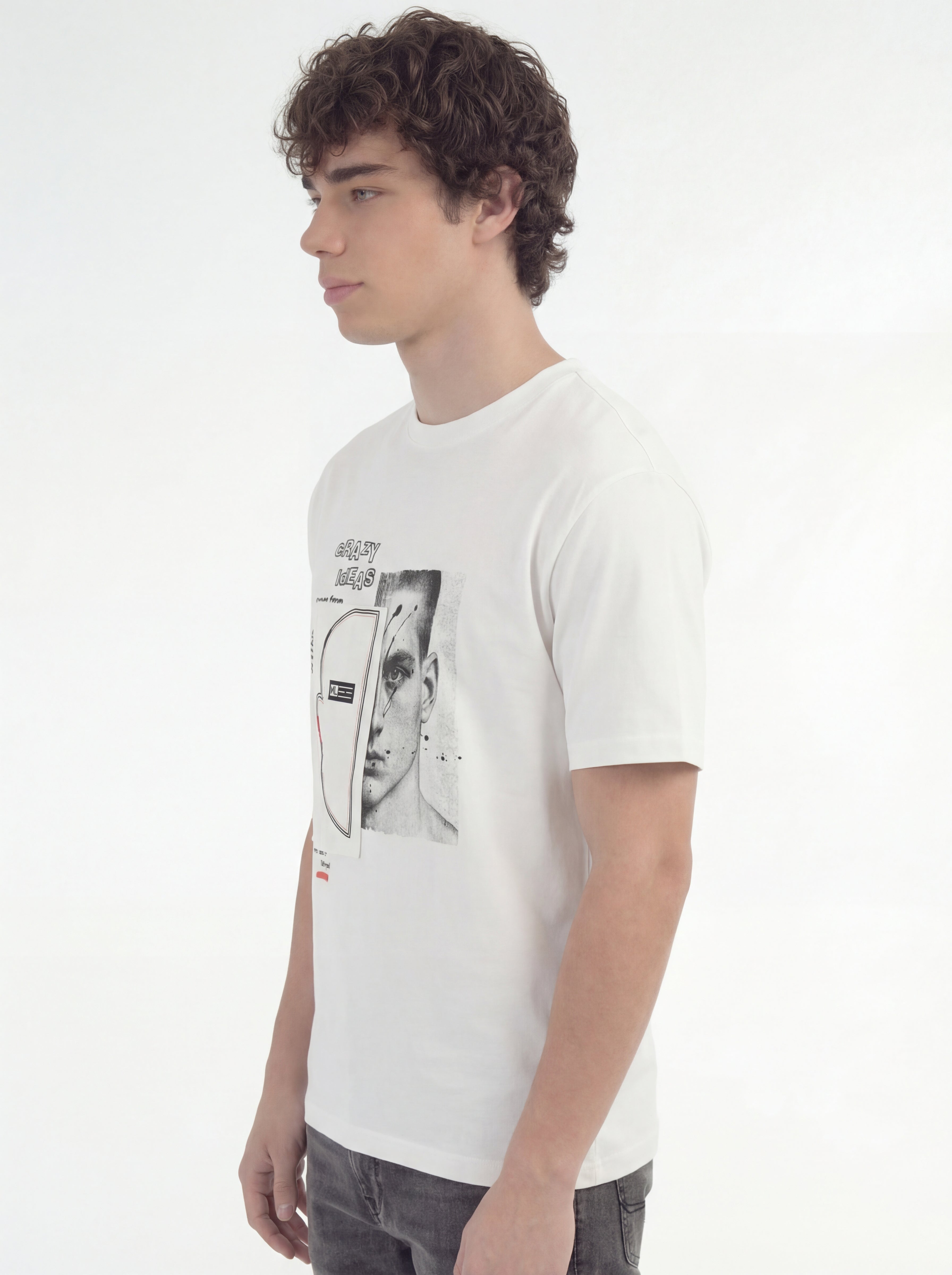 Highlander Men White Applique Round Neck T-Shirt - White - Image 6